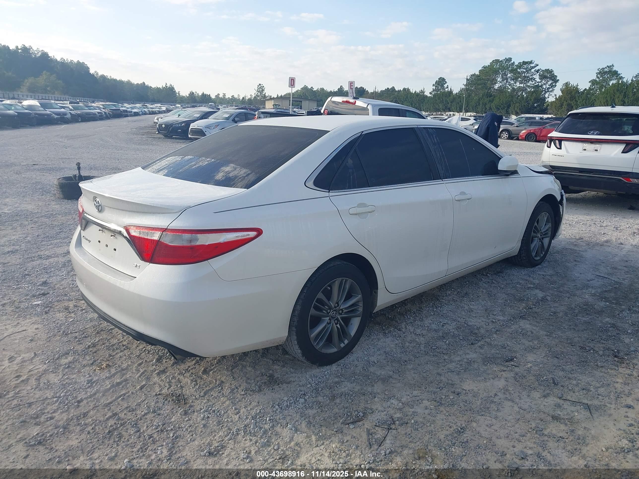 TOYOTA CAMRY image 4