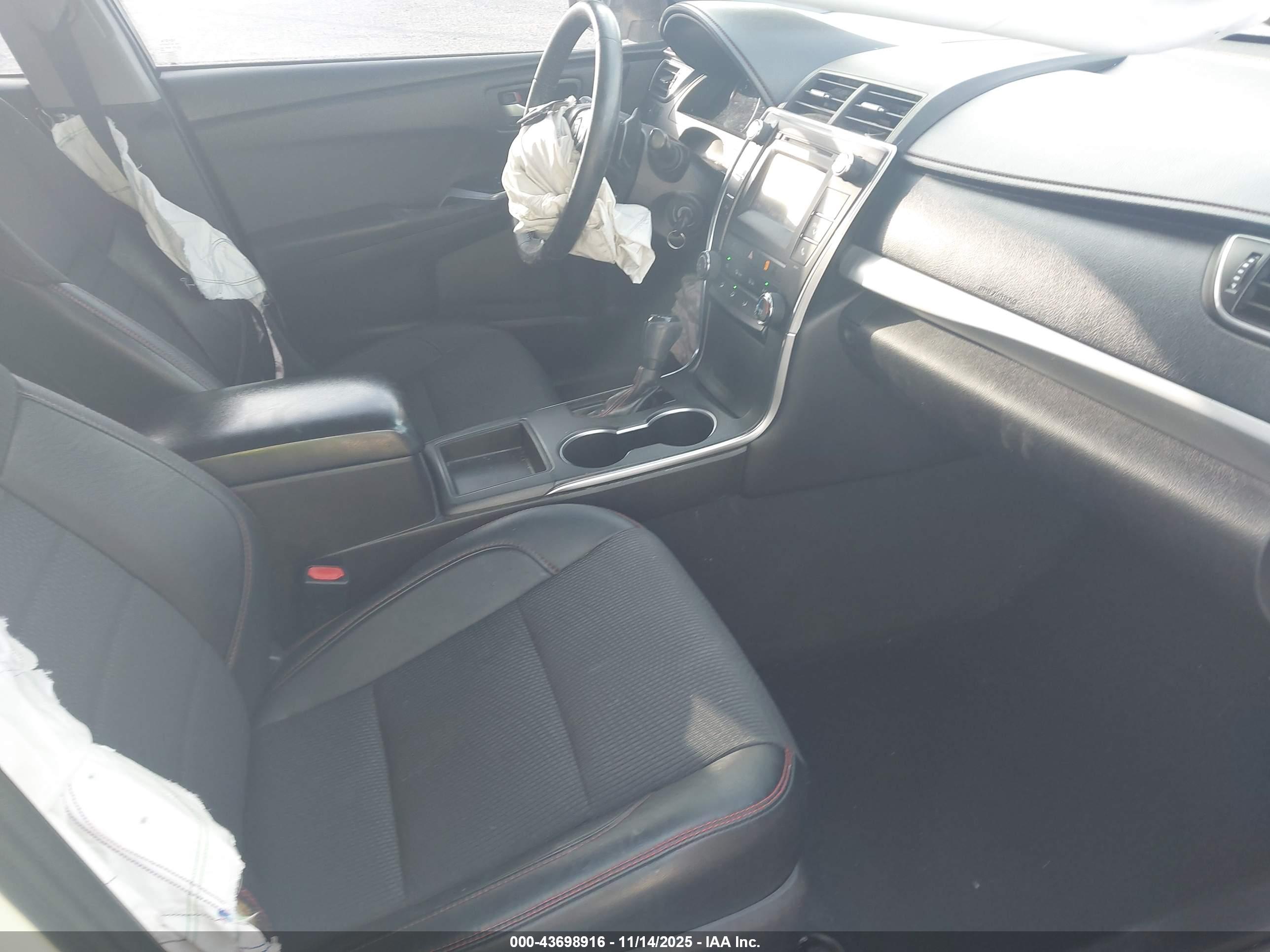TOYOTA CAMRY image 5