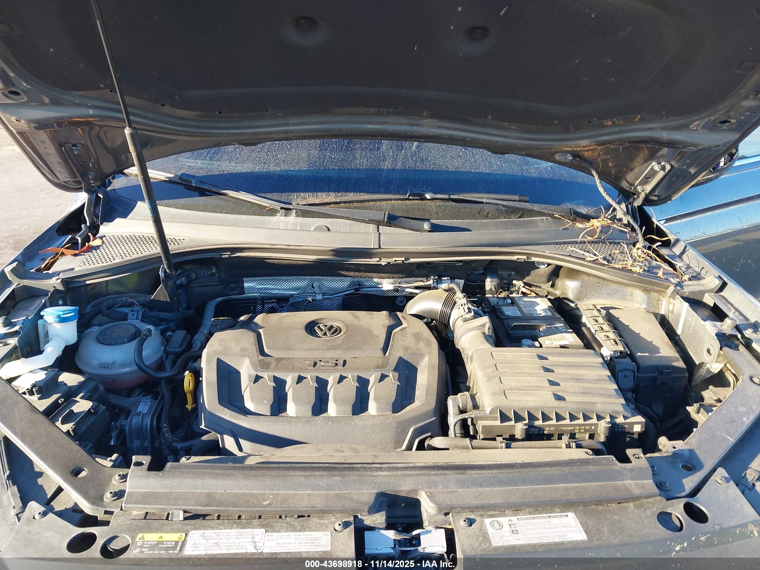 VOLKSWAGEN TIGUAN image 10