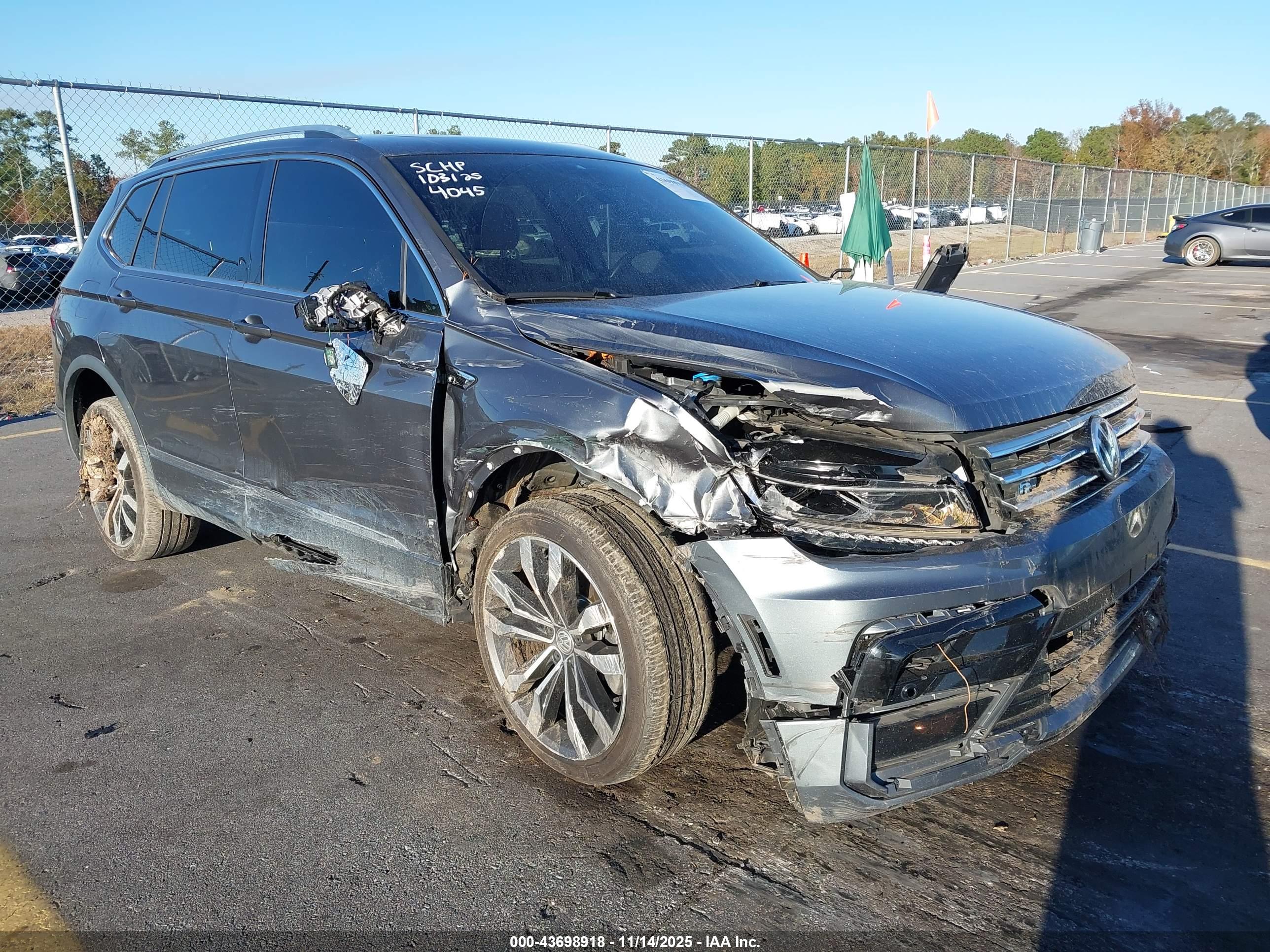 VOLKSWAGEN TIGUAN image 6