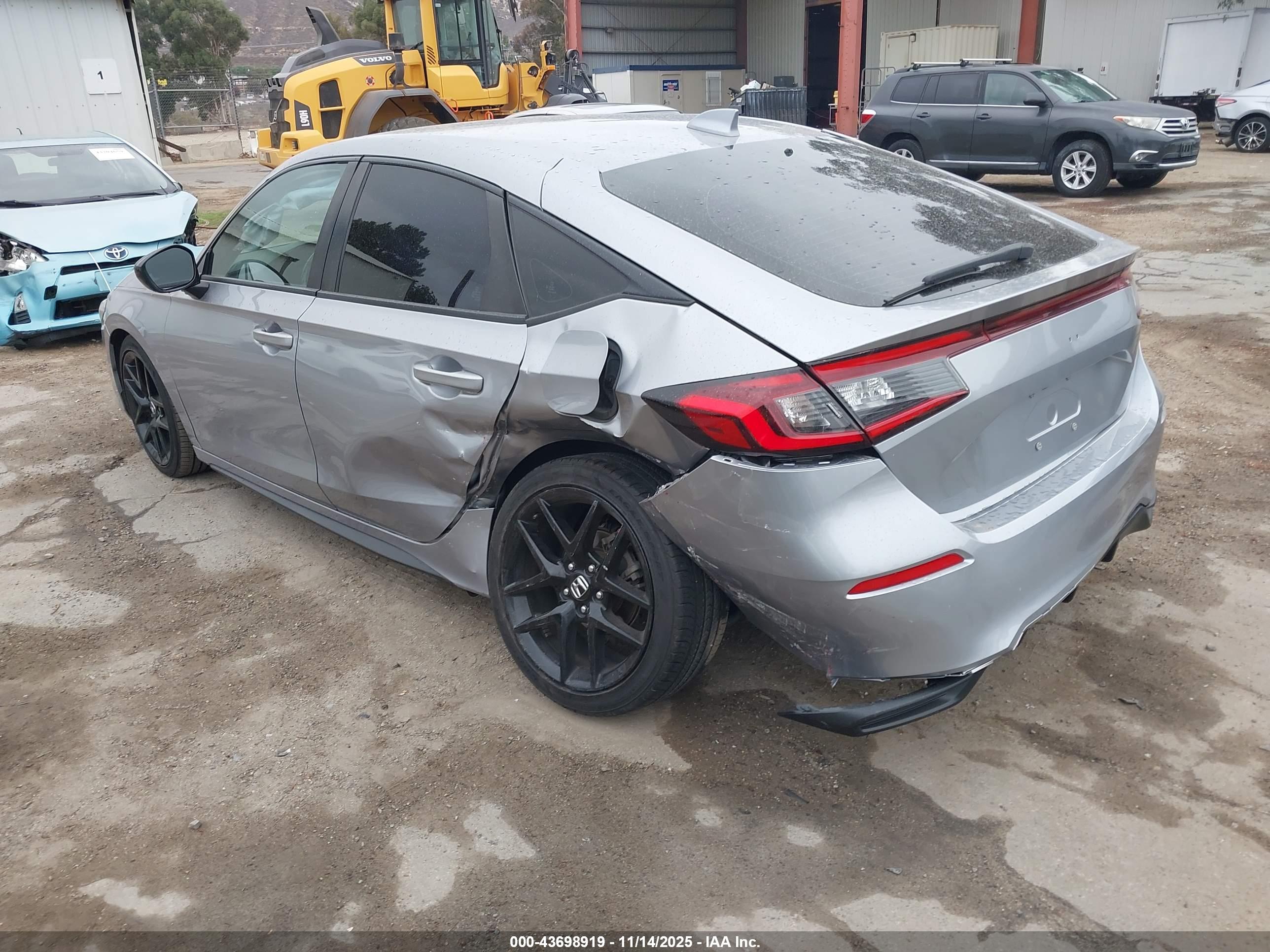 HONDA CIVIC image 3