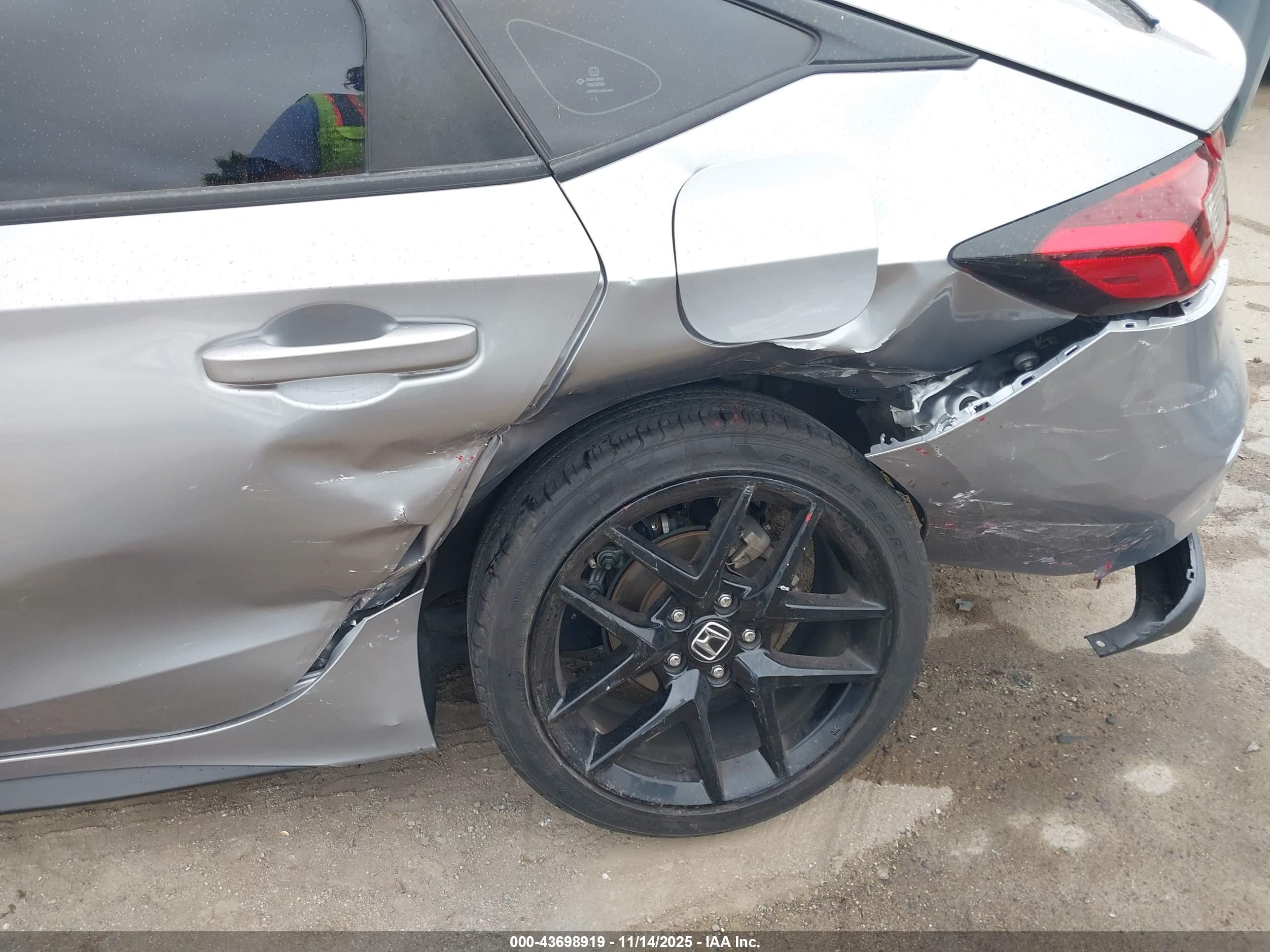 HONDA CIVIC image 6