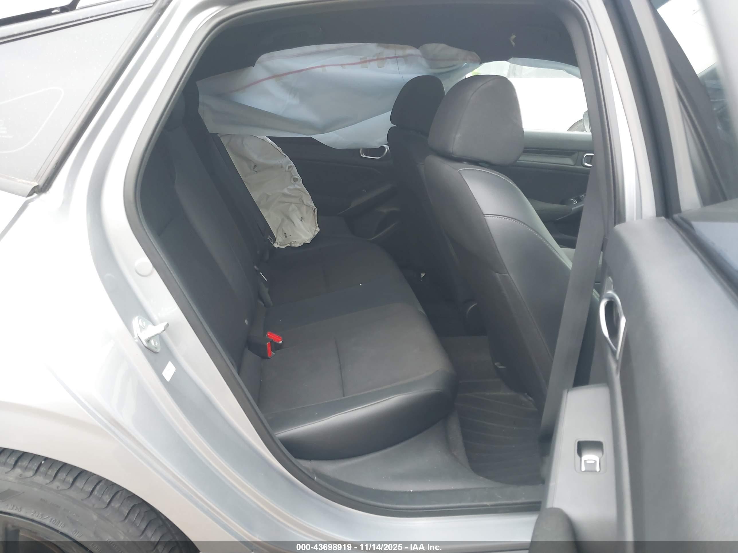 HONDA CIVIC image 8
