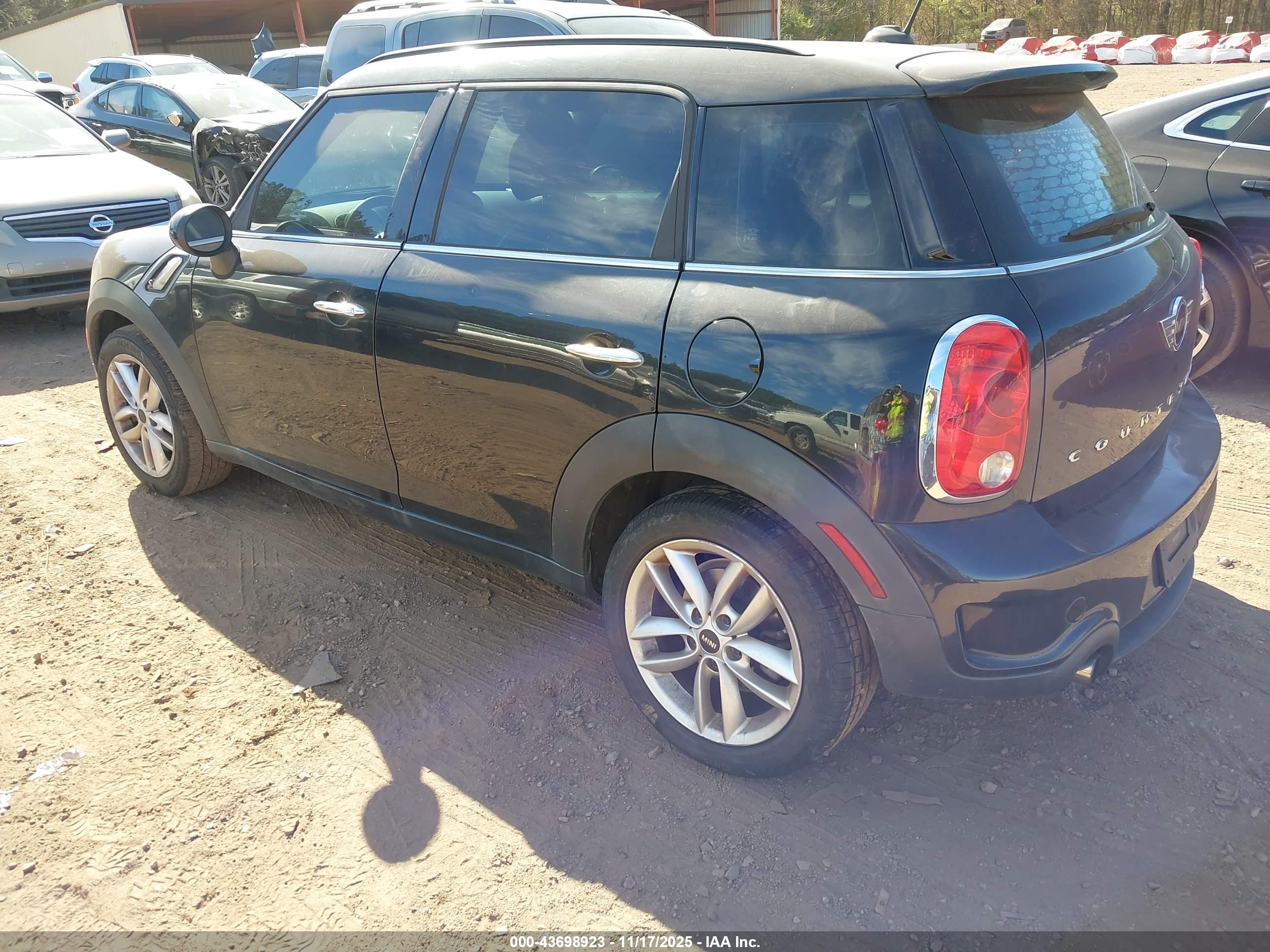 MINI COUNTRYMAN image 3