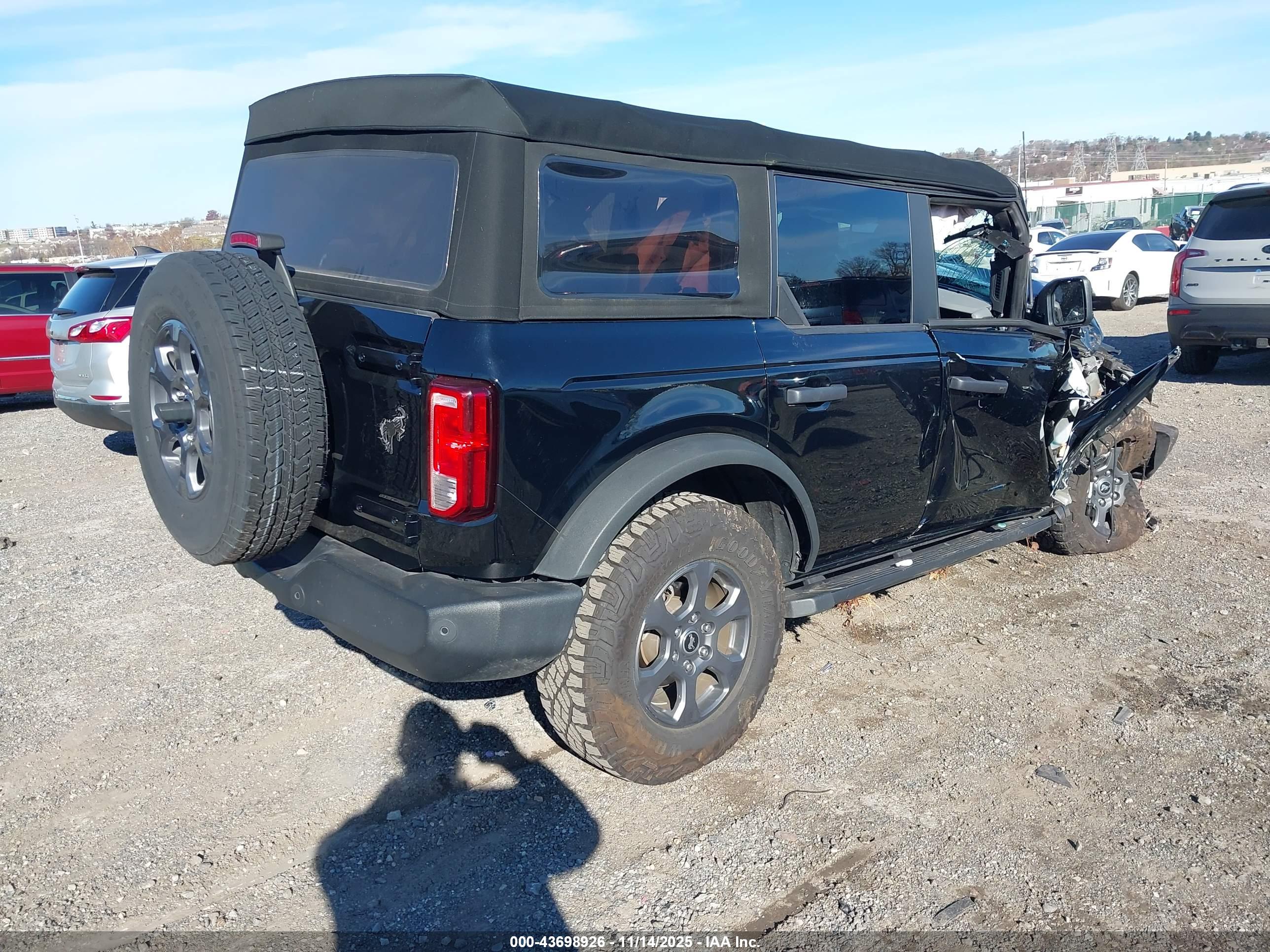 FORD BRONCO image 4