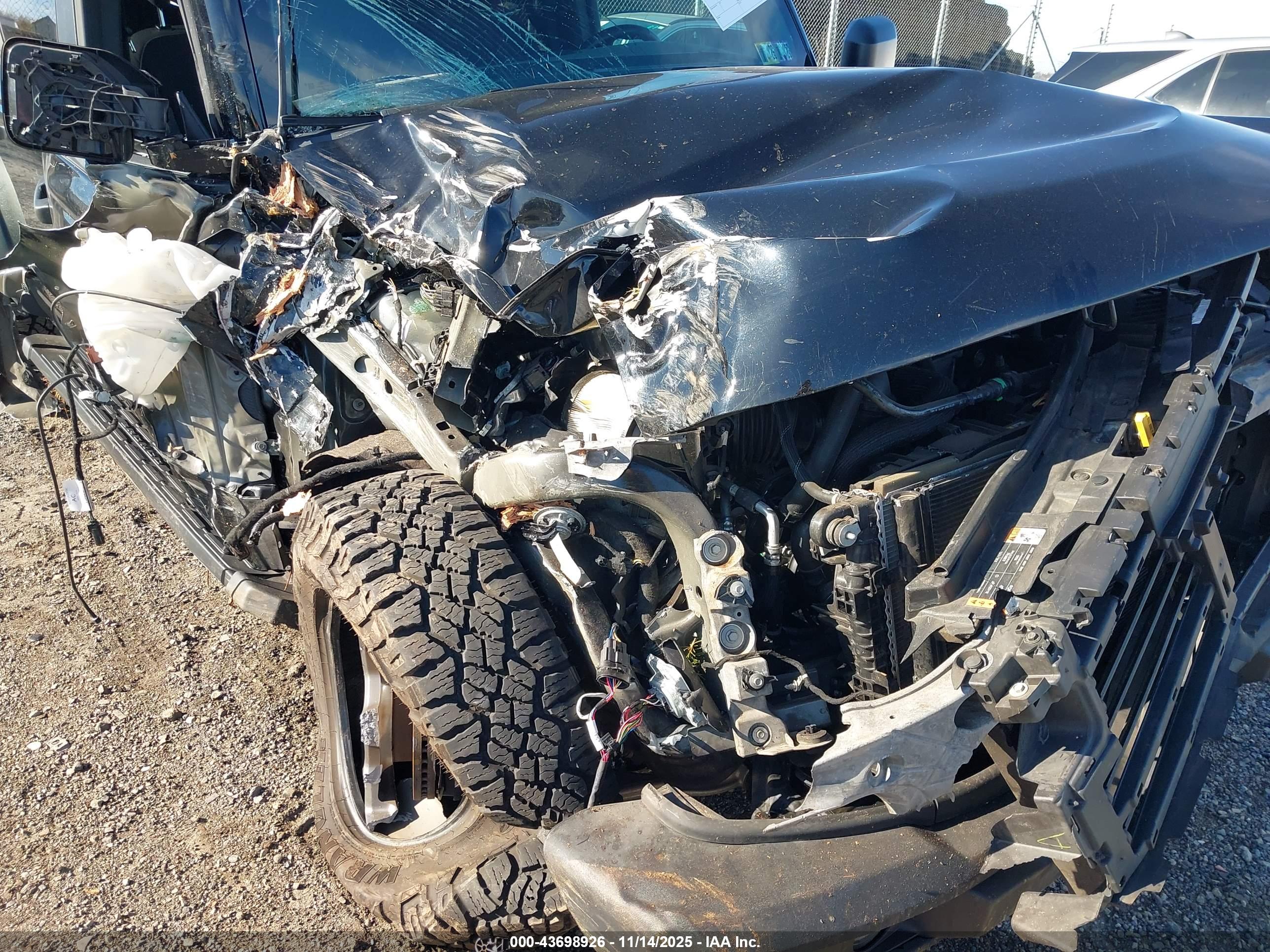 FORD BRONCO image 6