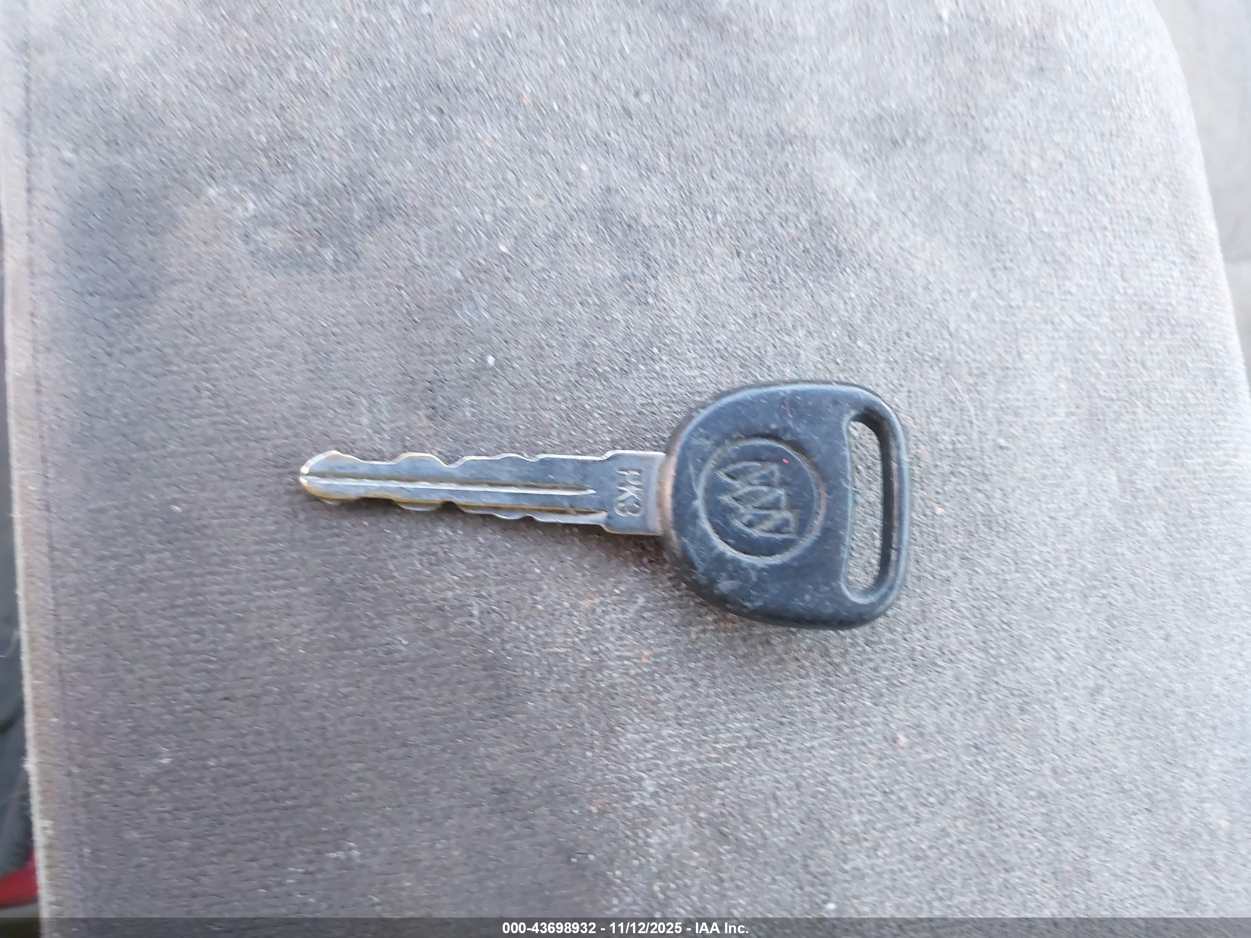 BUICK LESABRE image 11