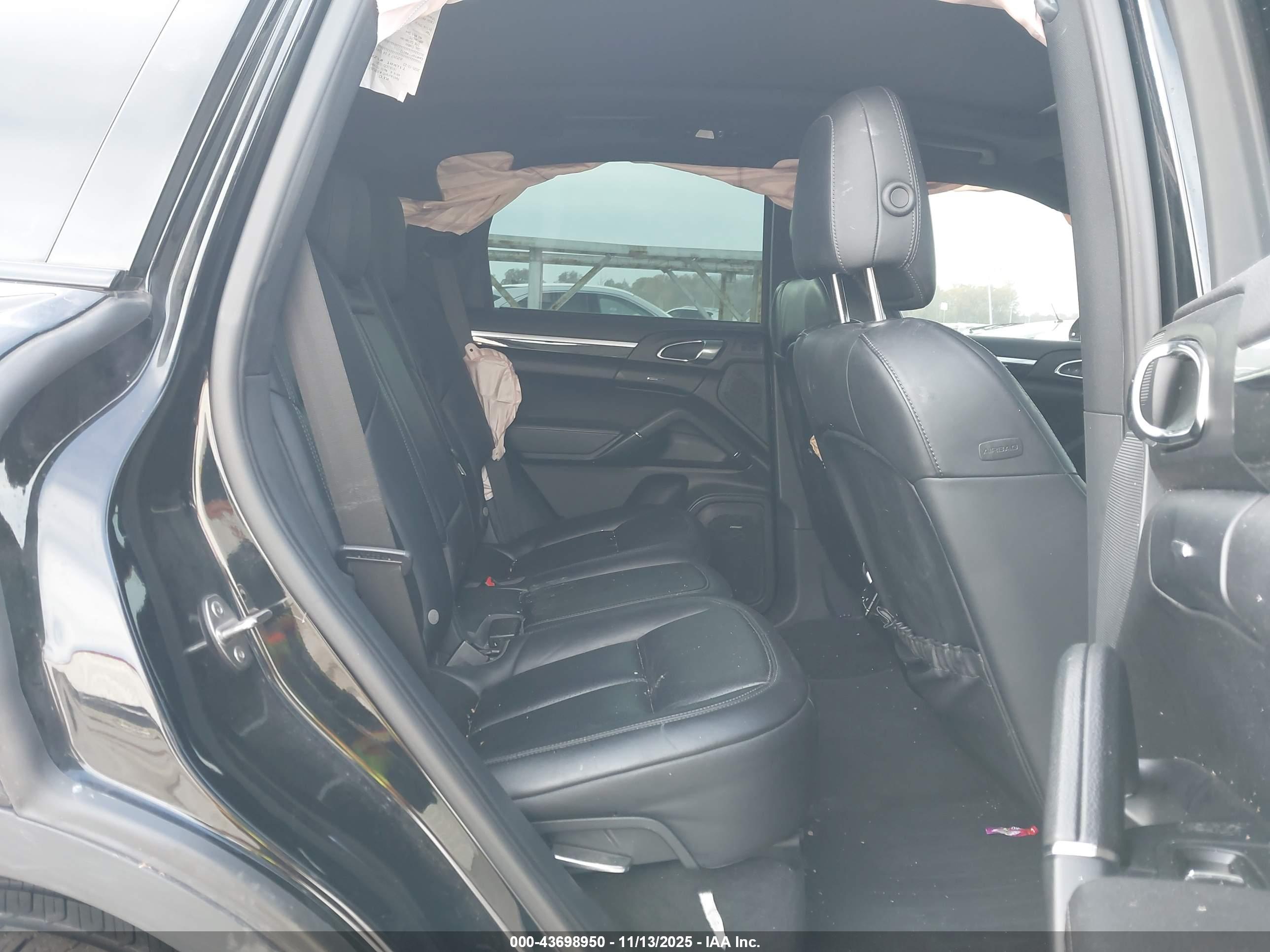 PORSCHE CAYENNE image 8
