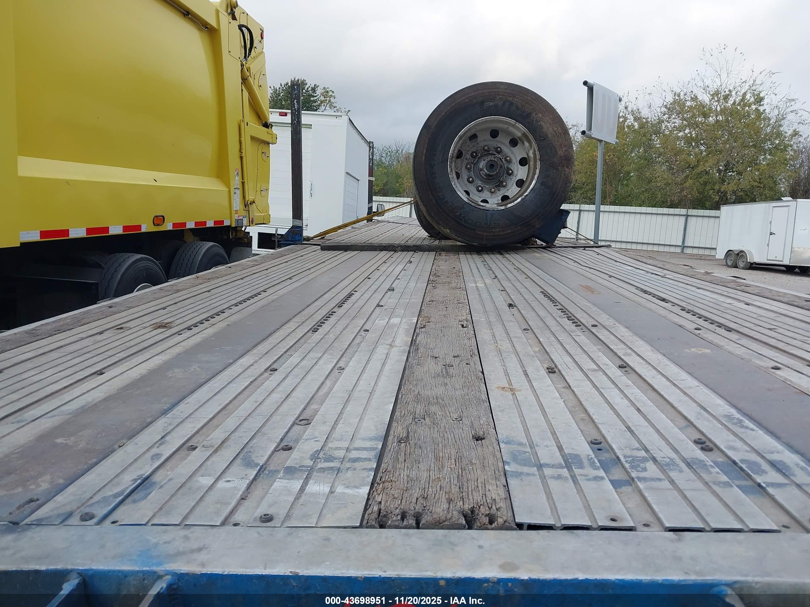 UTILITY TRAILER image 10