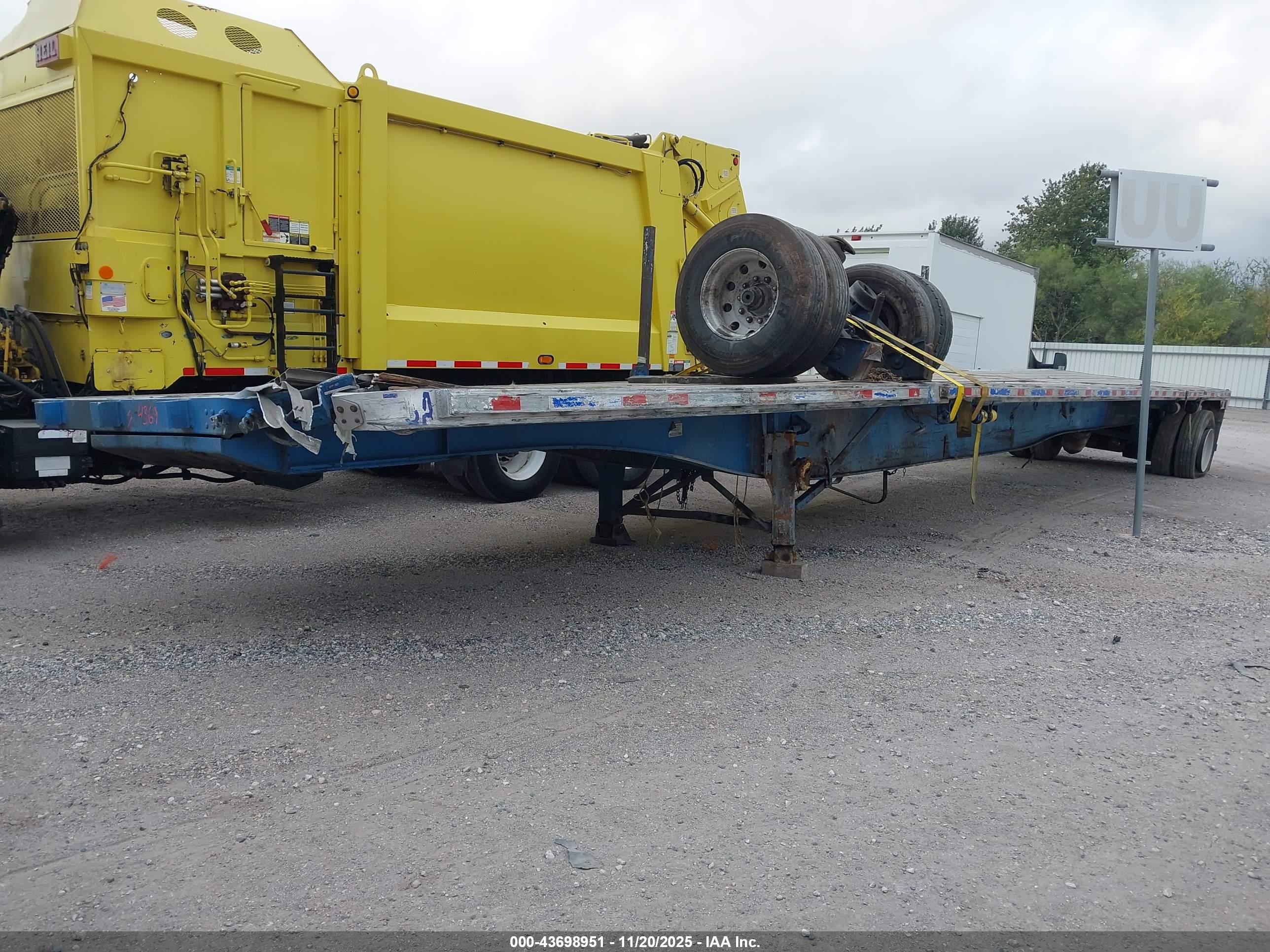 UTILITY TRAILER image 2
