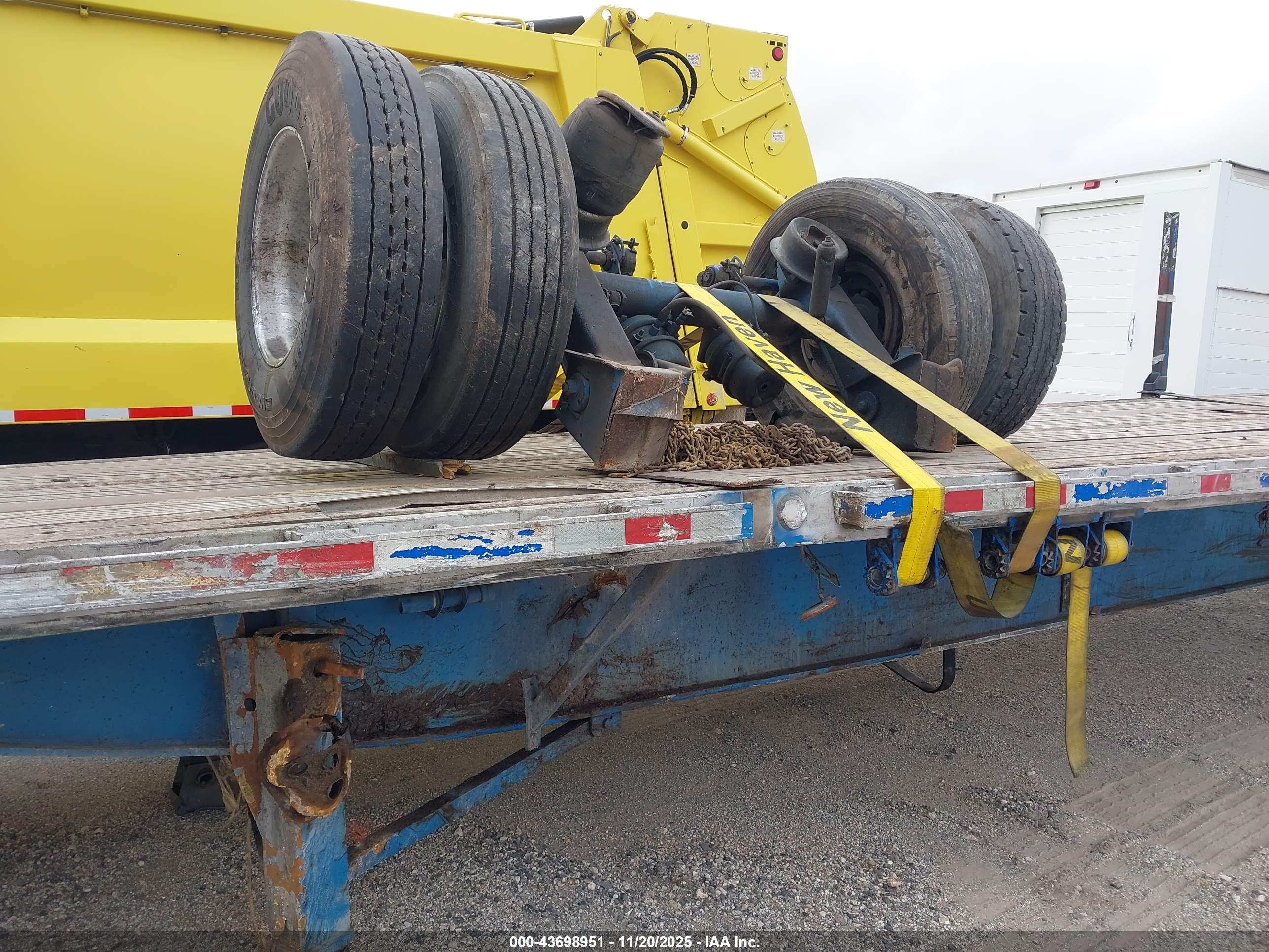 UTILITY TRAILER image 8