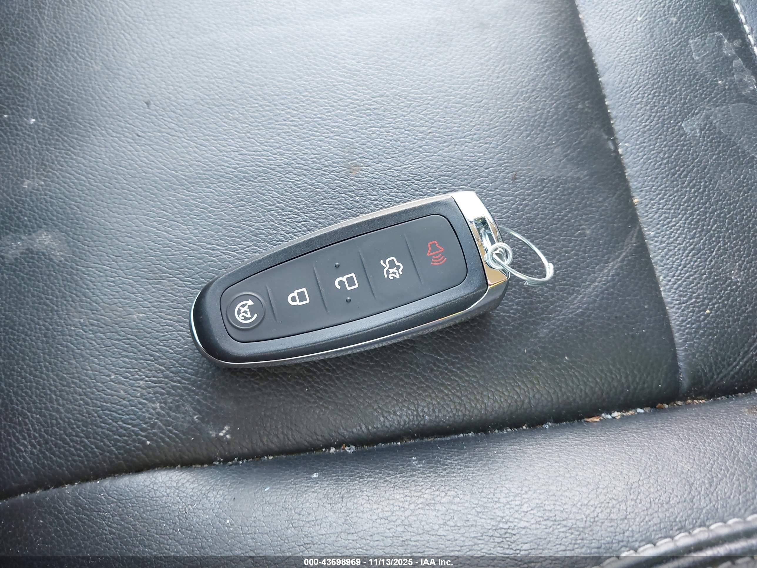 FORD ESCAPE image 11