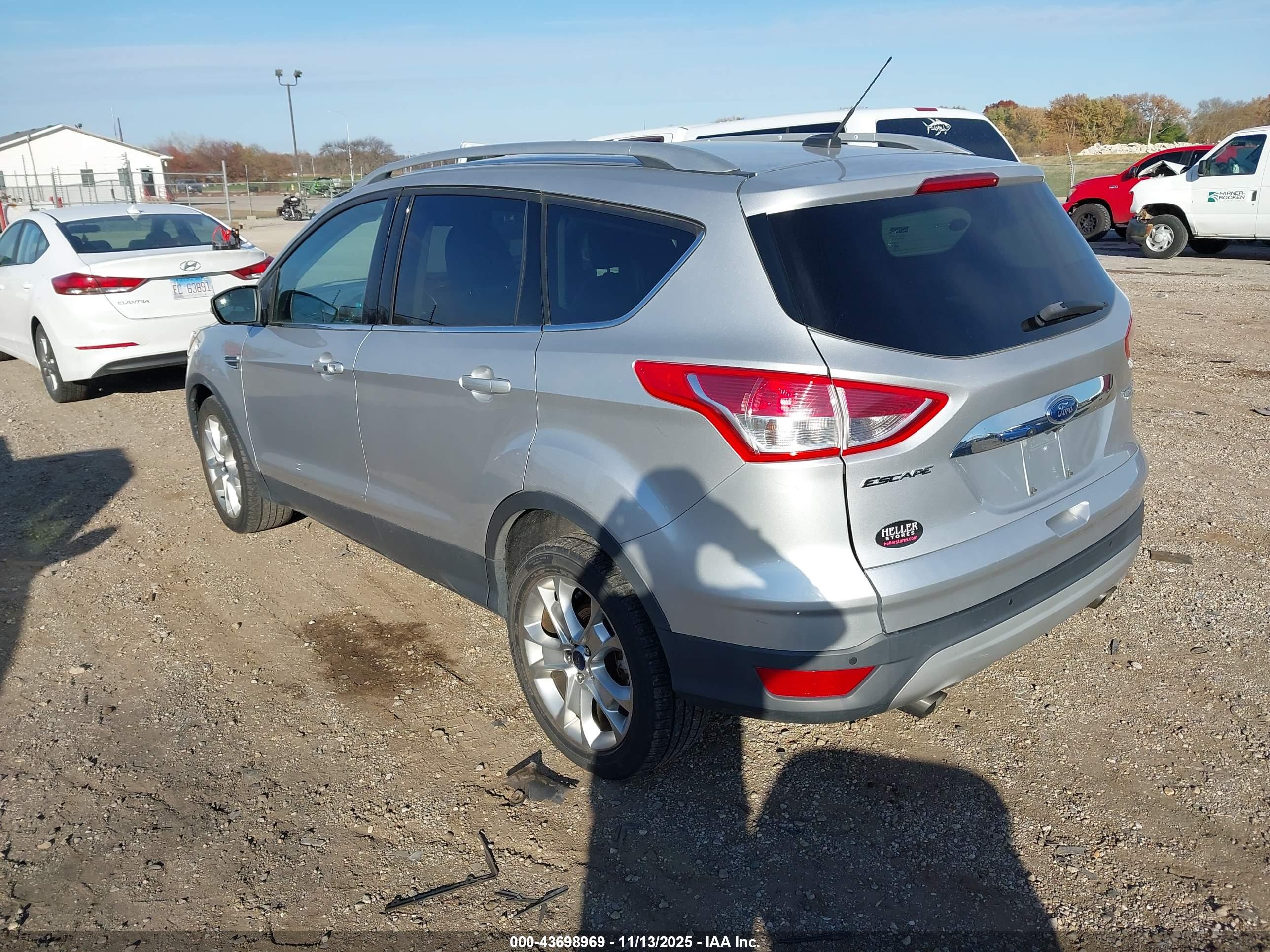 FORD ESCAPE image 3
