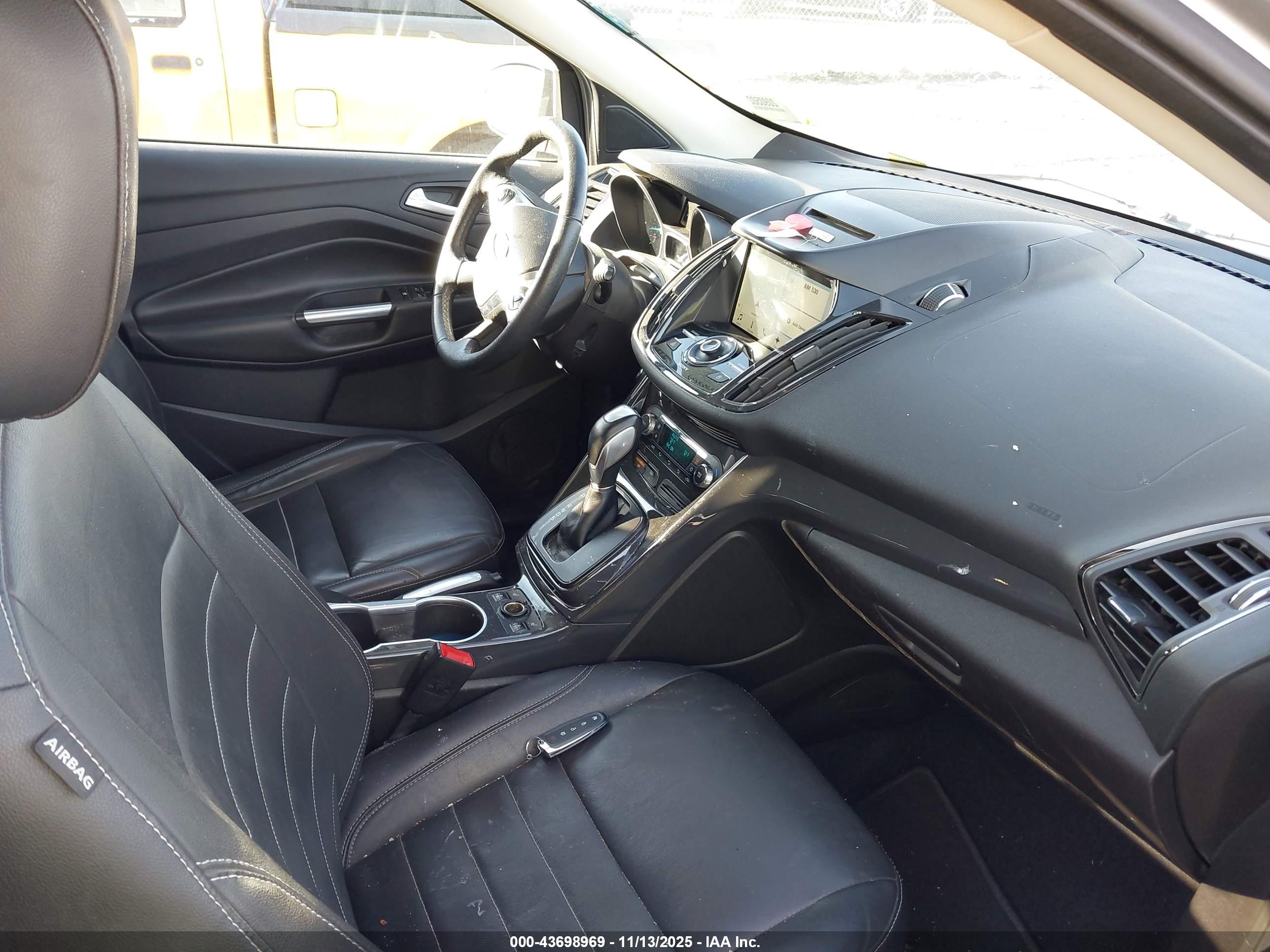 FORD ESCAPE image 5