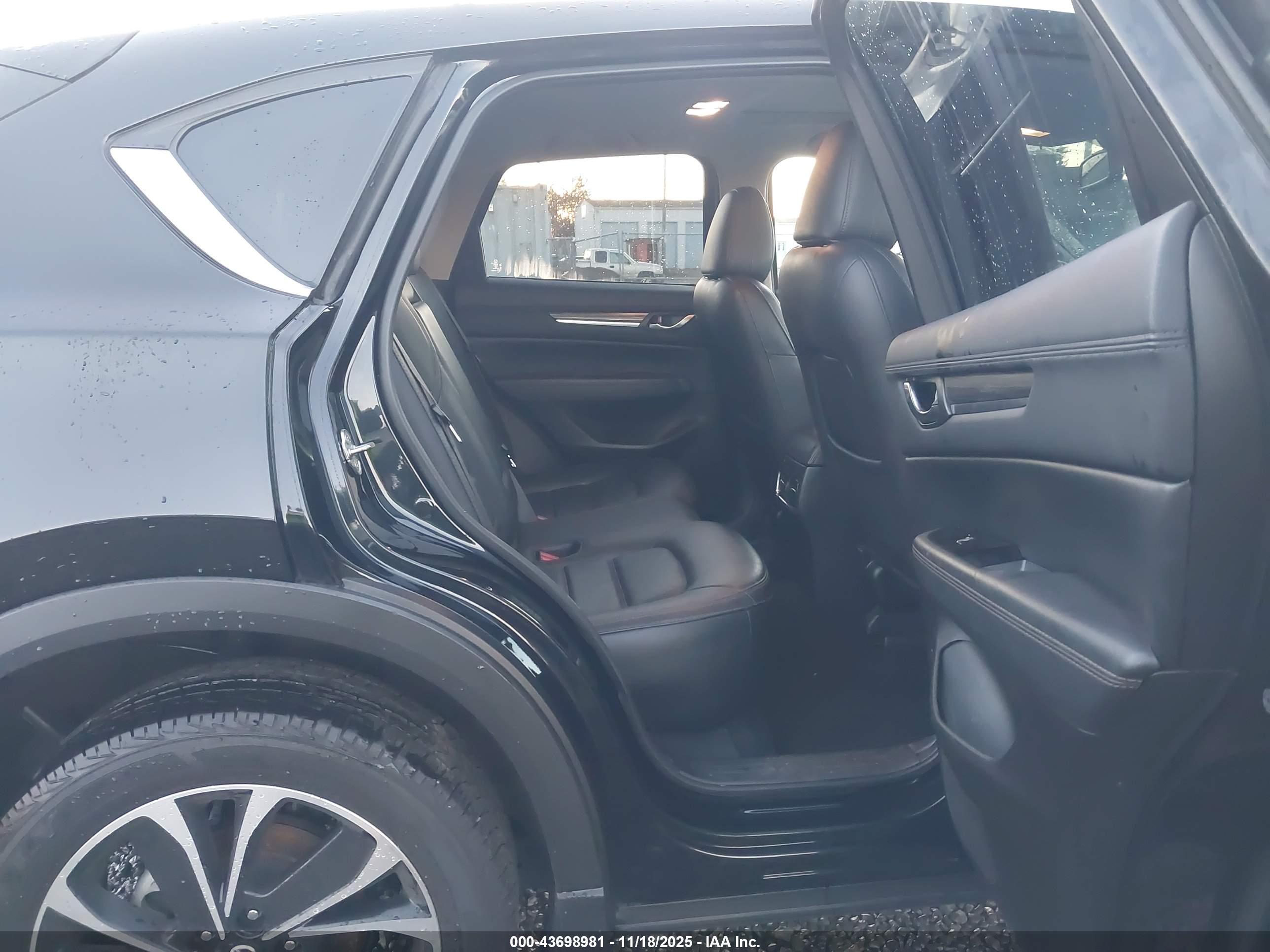 MAZDA CX-5 image 8