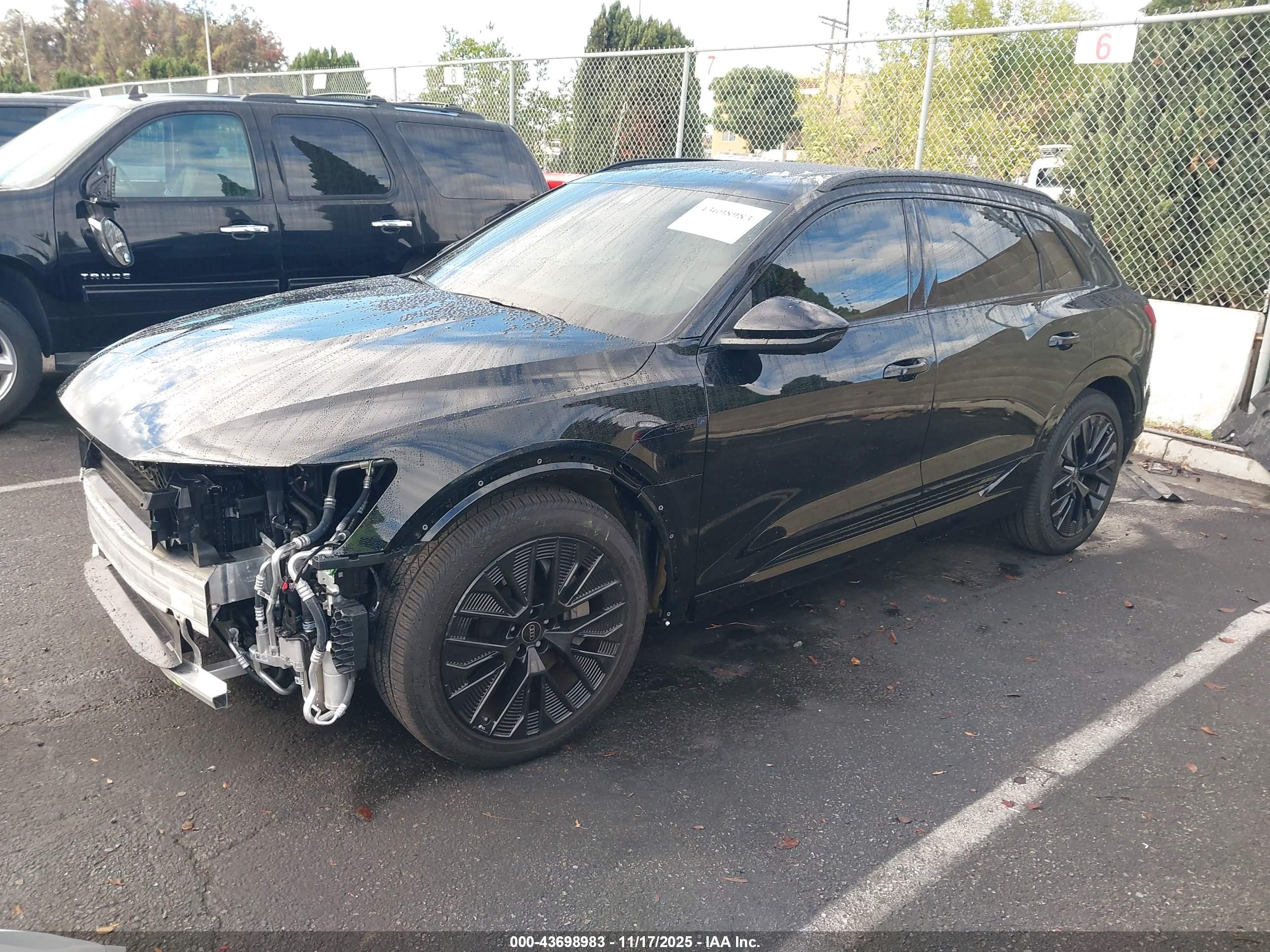 AUDI Q8 image 2
