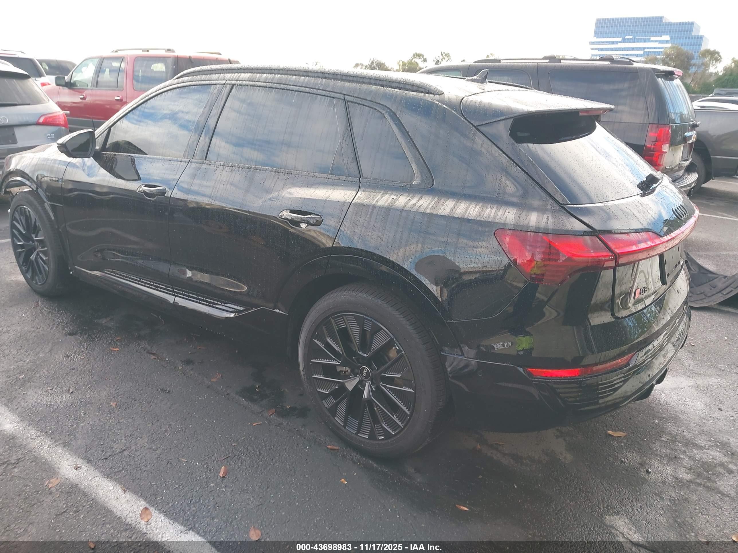 AUDI Q8 image 3