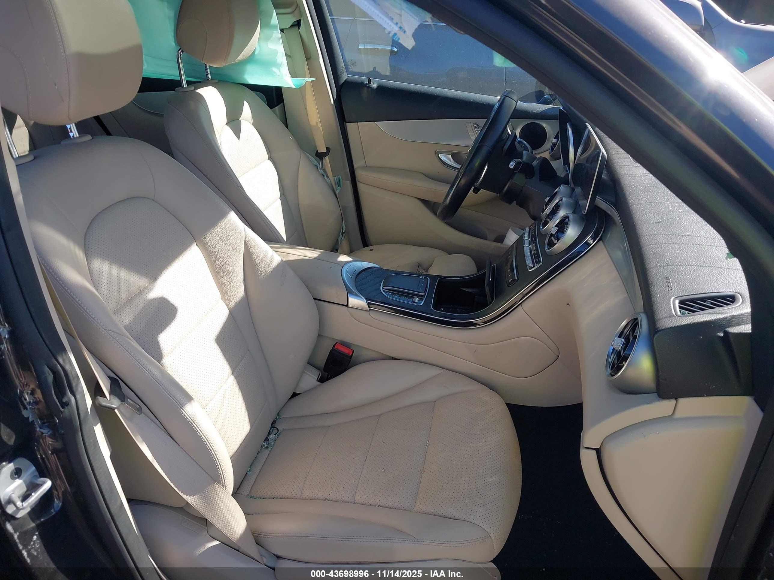 MERCEDES-BENZ GLC image 5