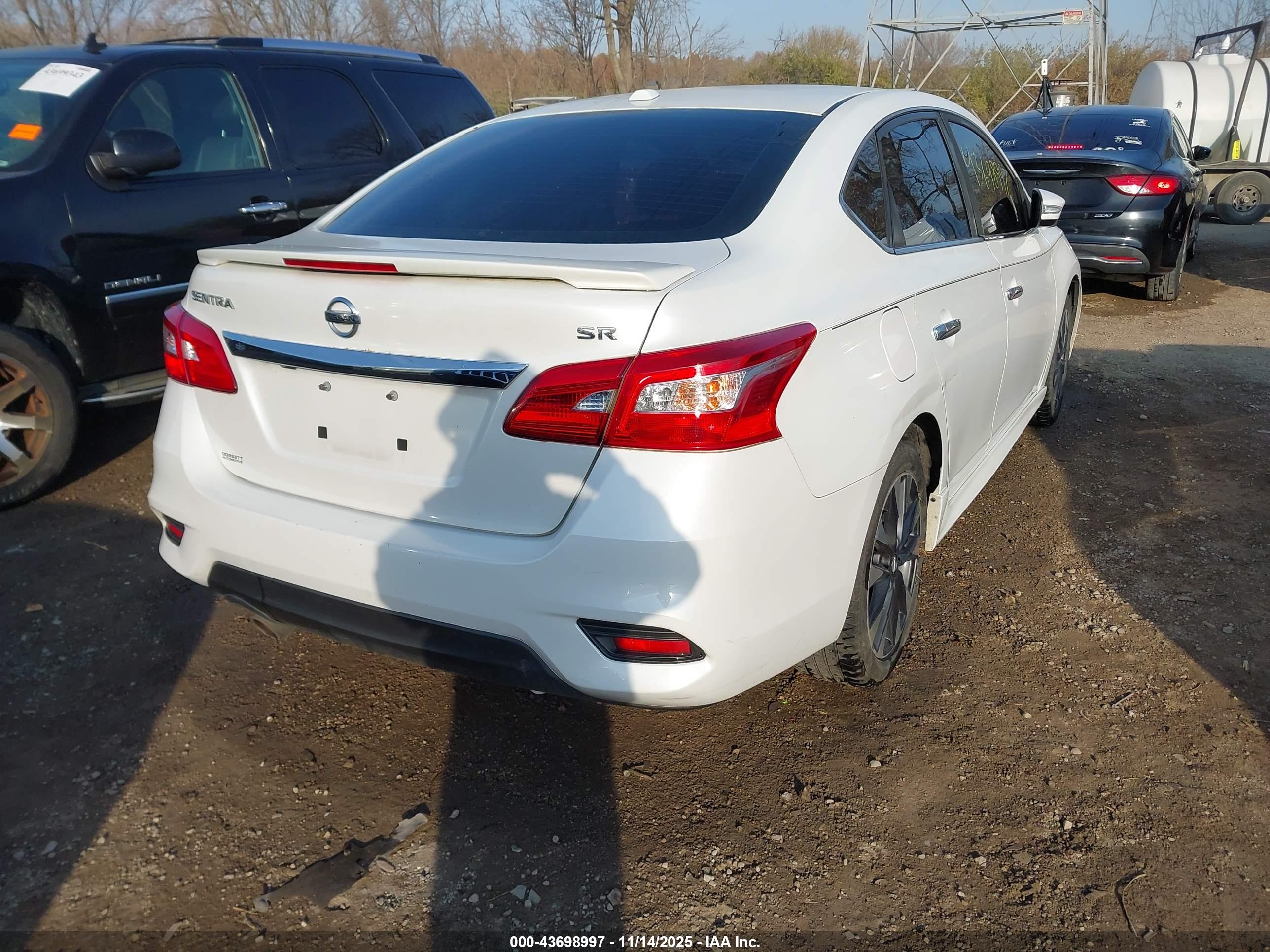 NISSAN SENTRA image 4