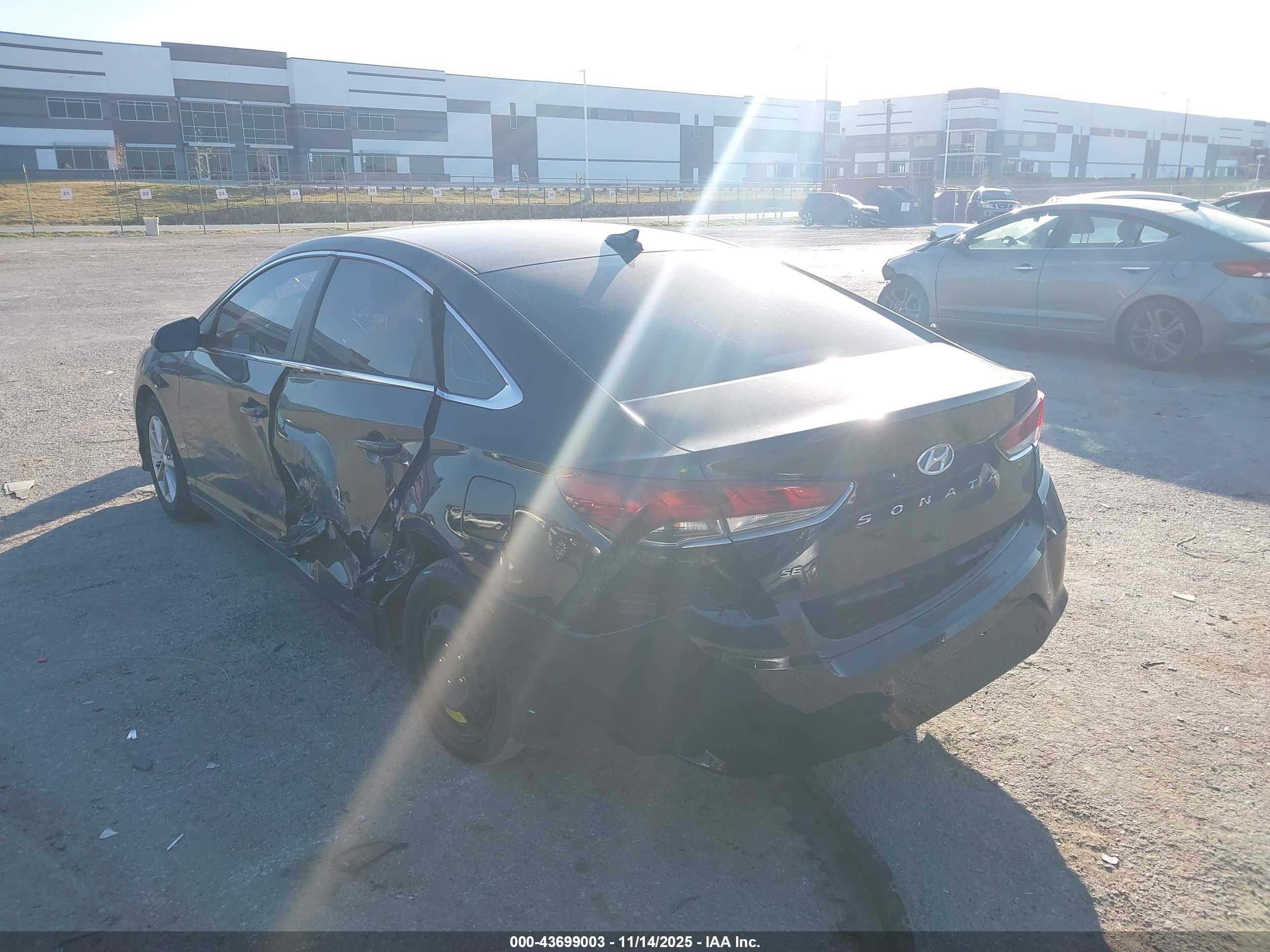 HYUNDAI SONATA image 3