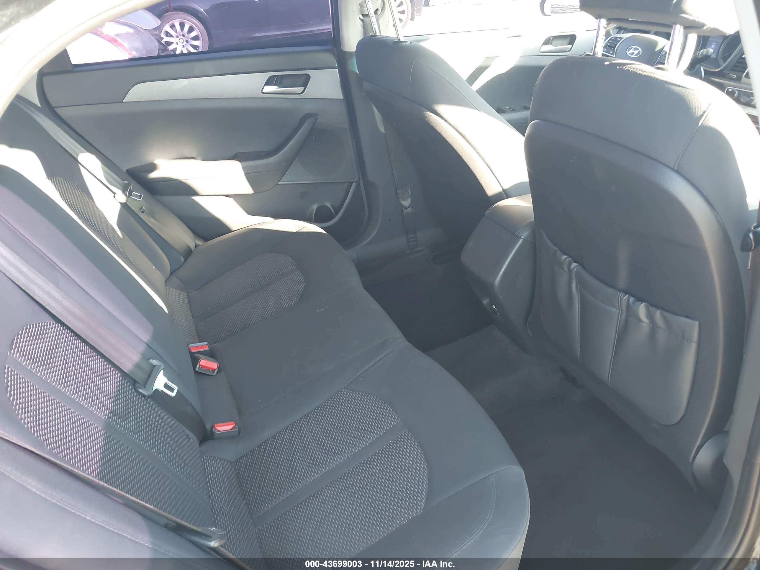 HYUNDAI SONATA image 8