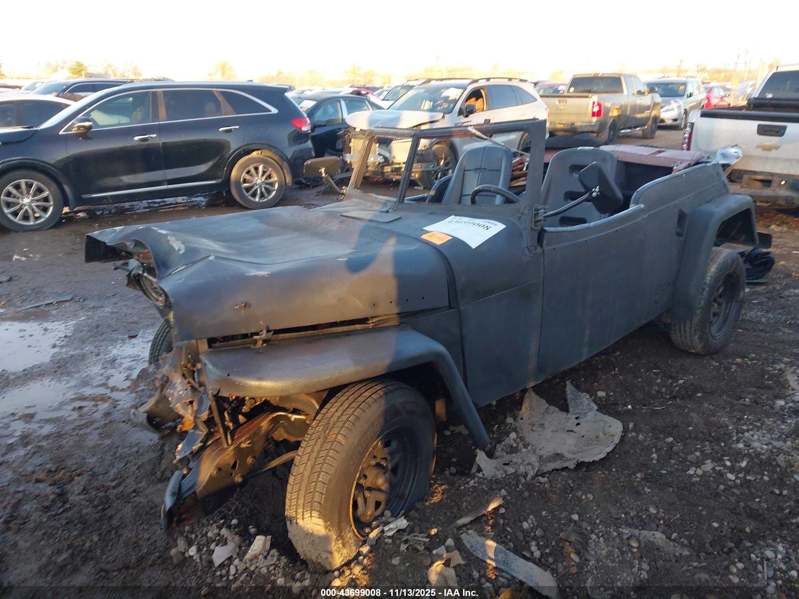 WILLYS-OVERLAND JEEPSTER image 2