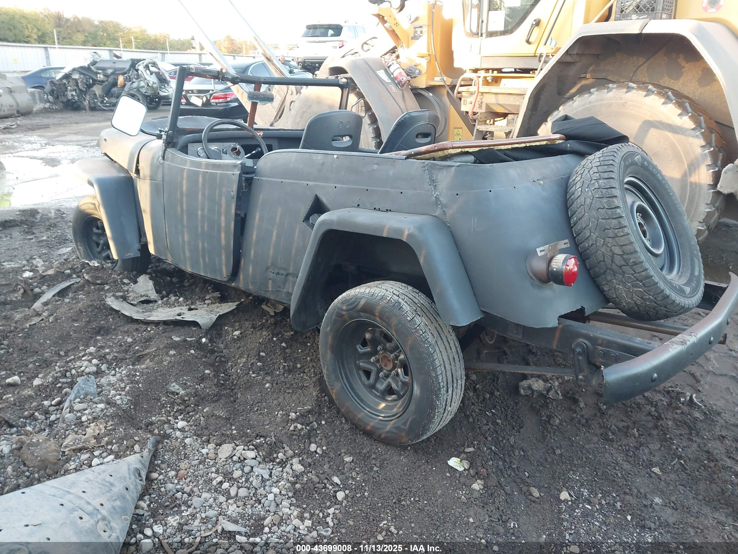 WILLYS-OVERLAND JEEPSTER image 3