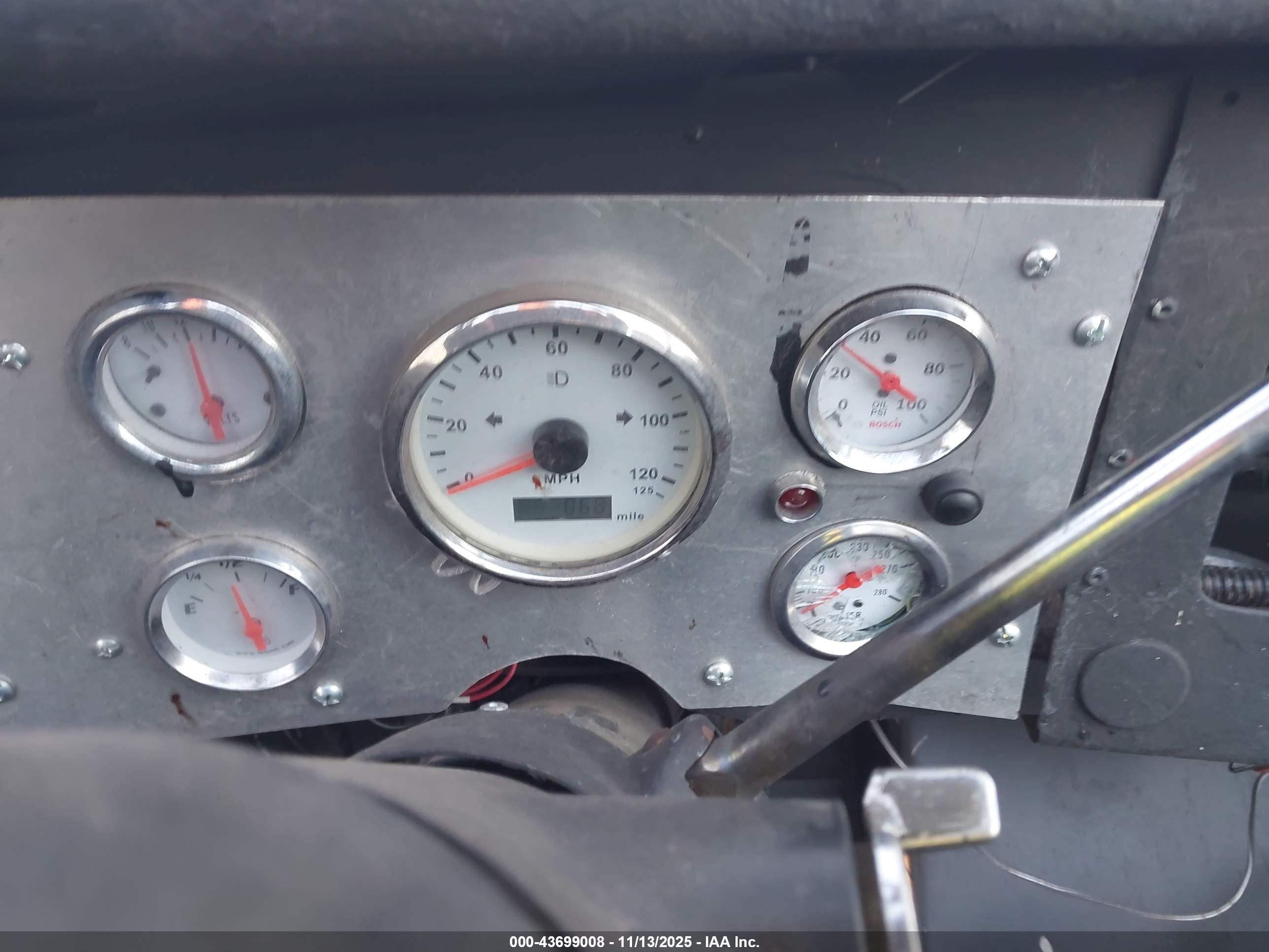 WILLYS-OVERLAND JEEPSTER image 7