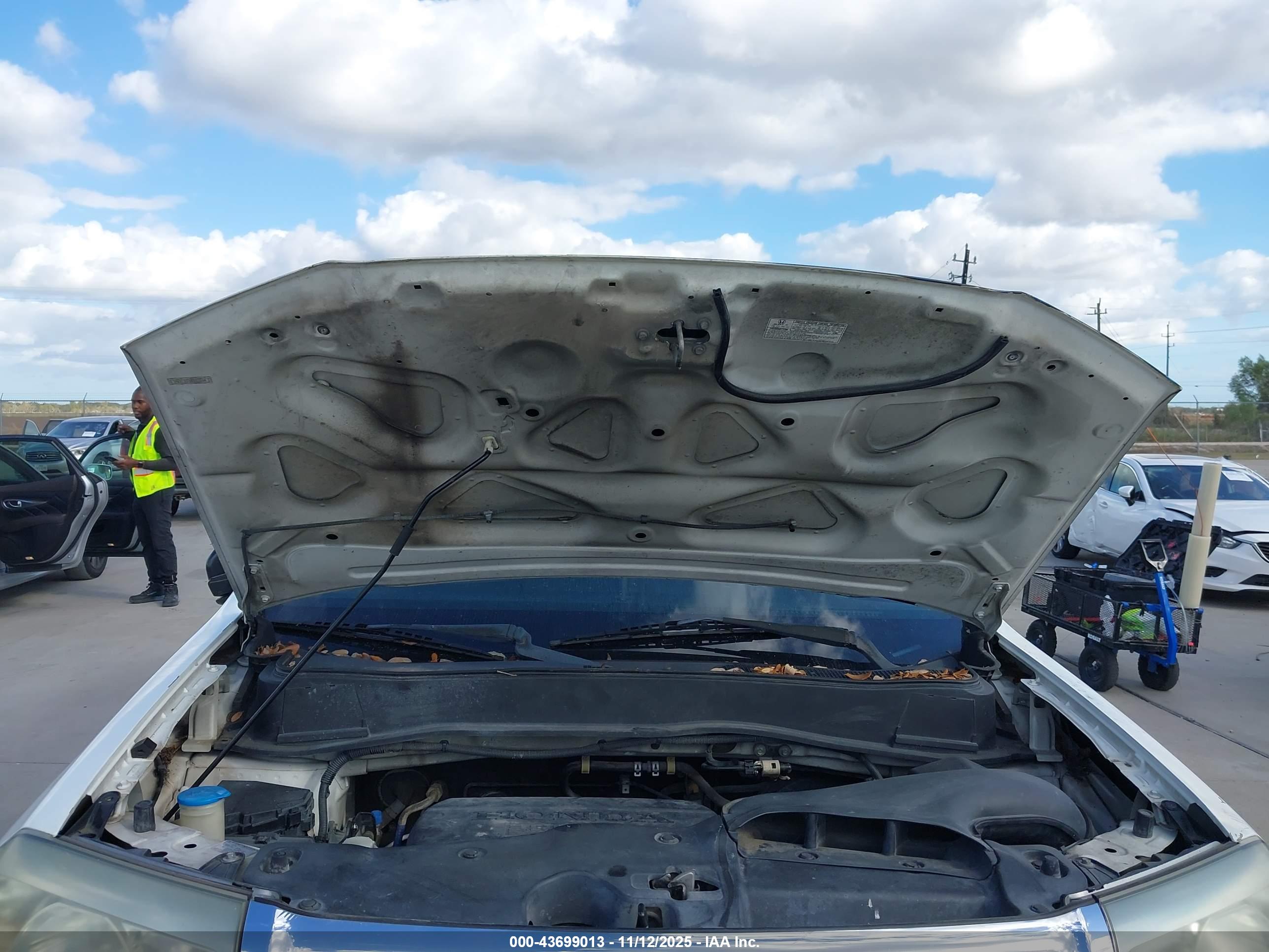 HONDA PILOT image 10