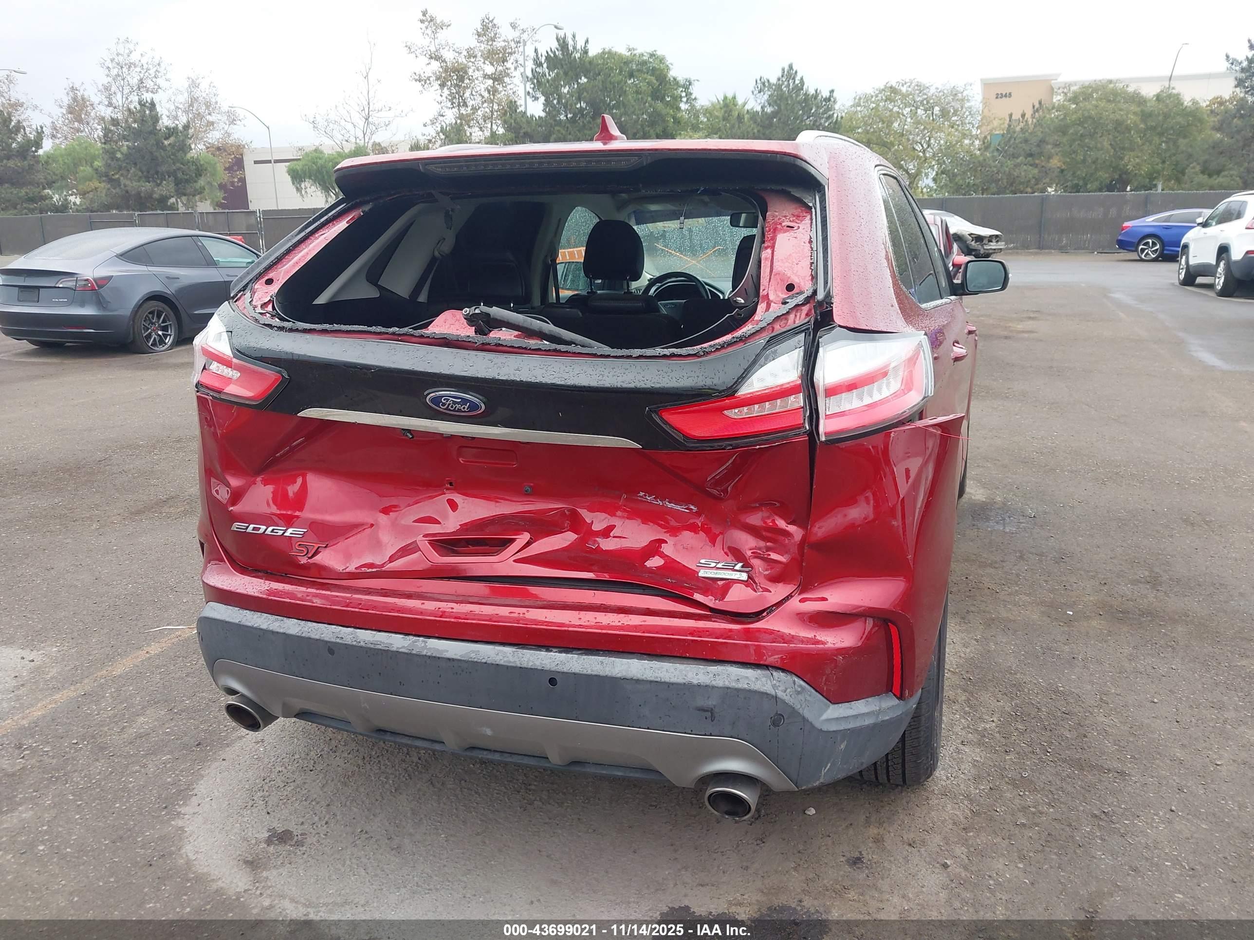 FORD EDGE image 6