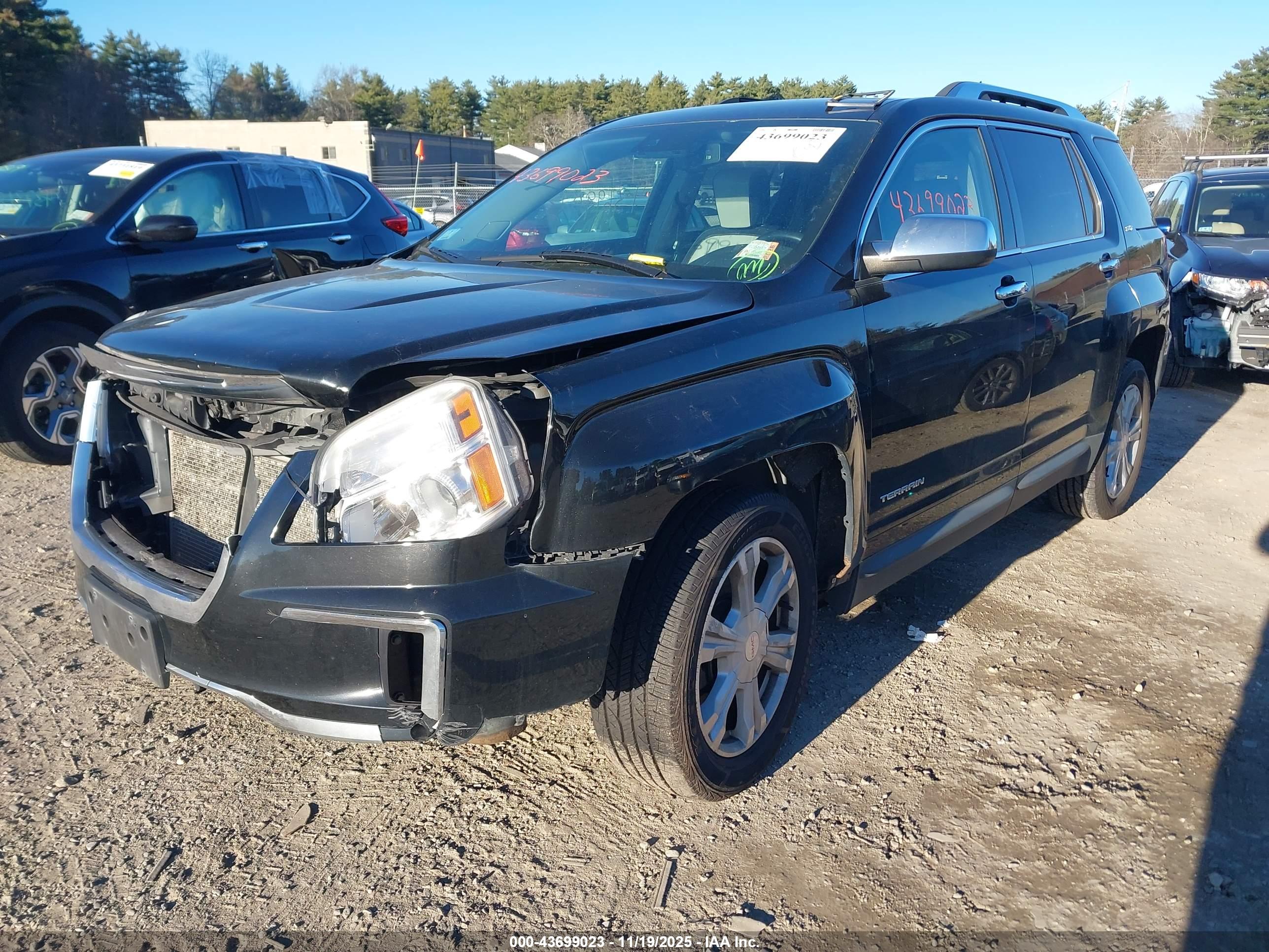 GMC TERRAIN image 2