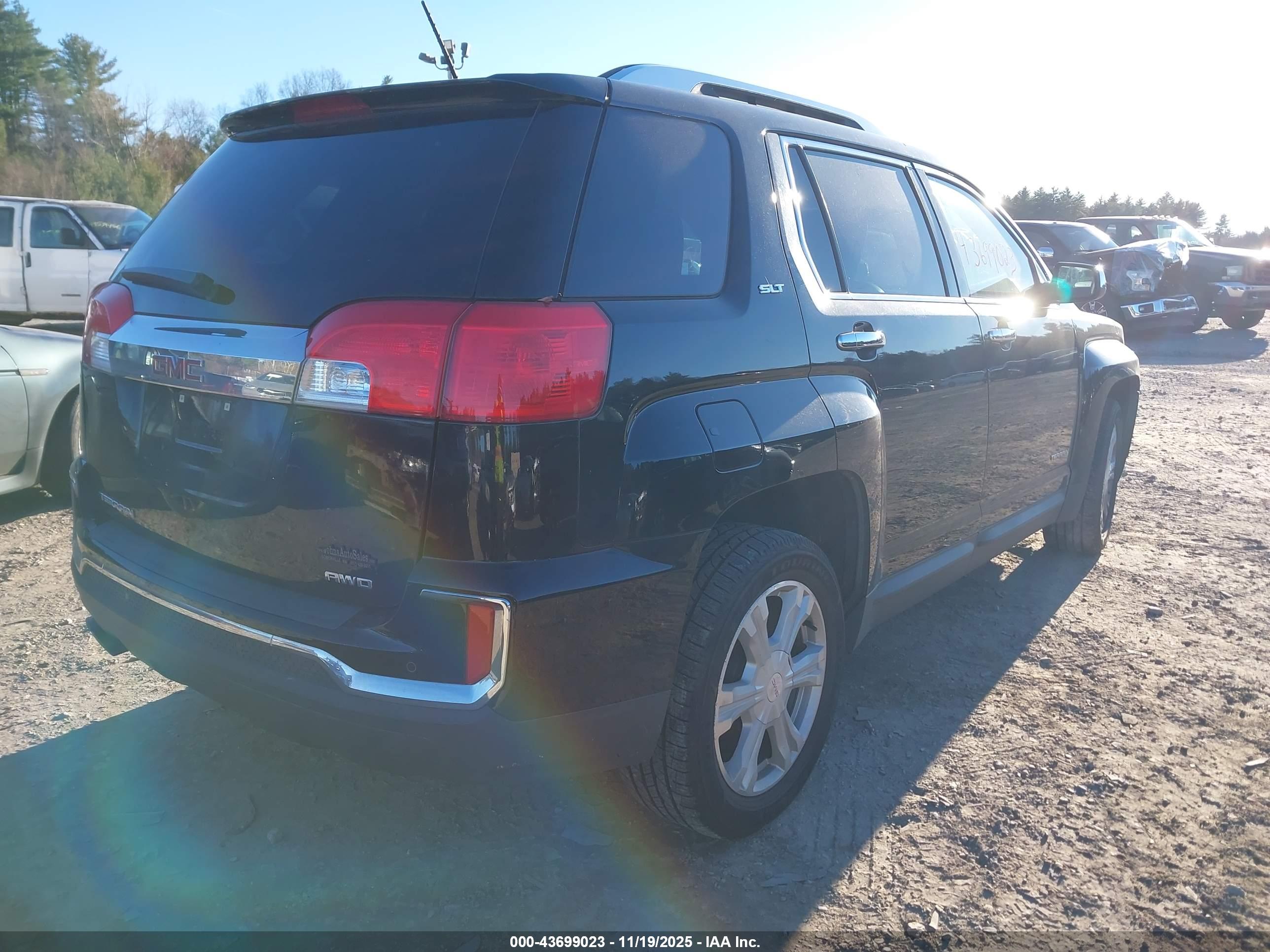 GMC TERRAIN image 4