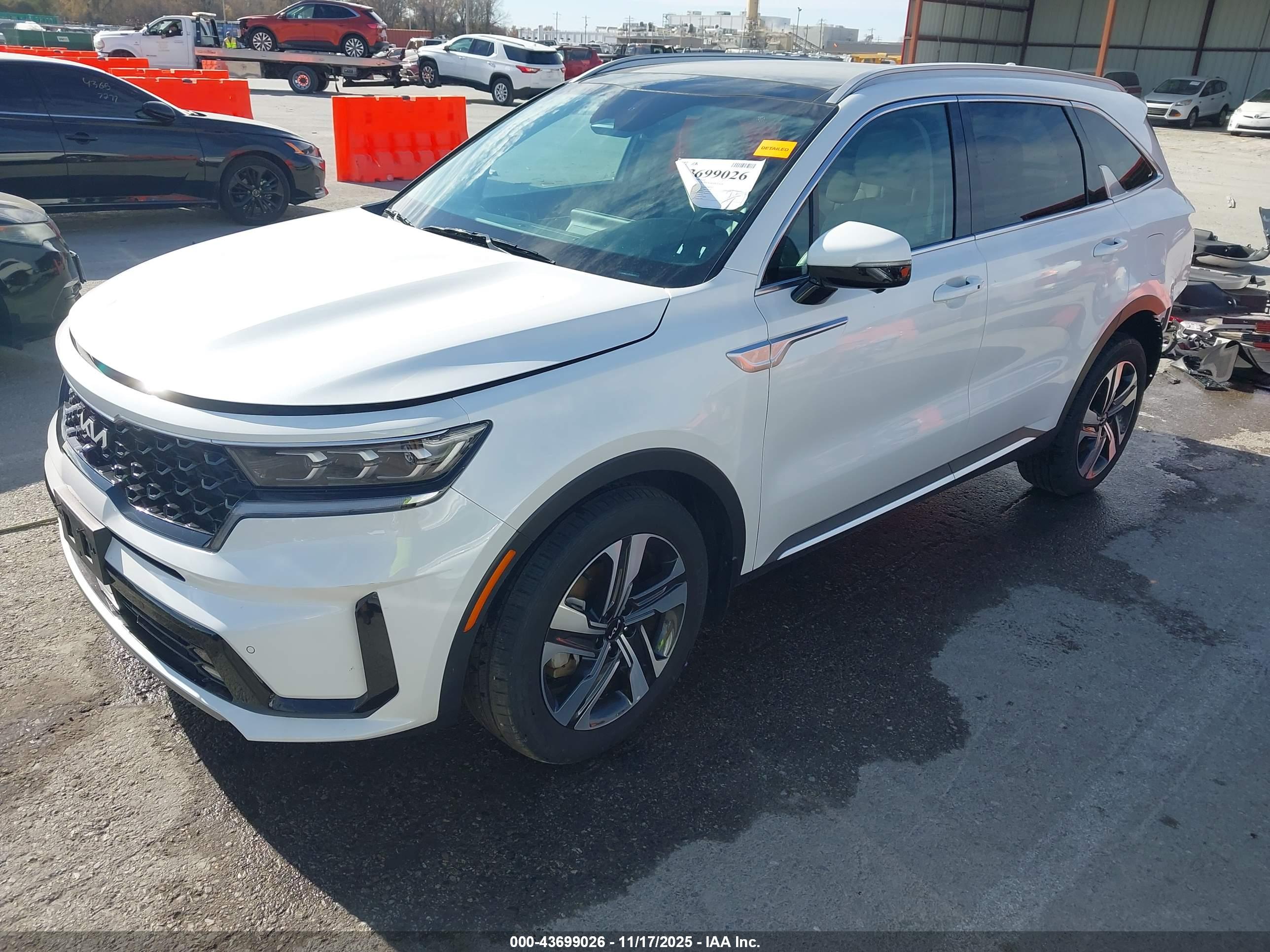 KIA SORENTO image 2