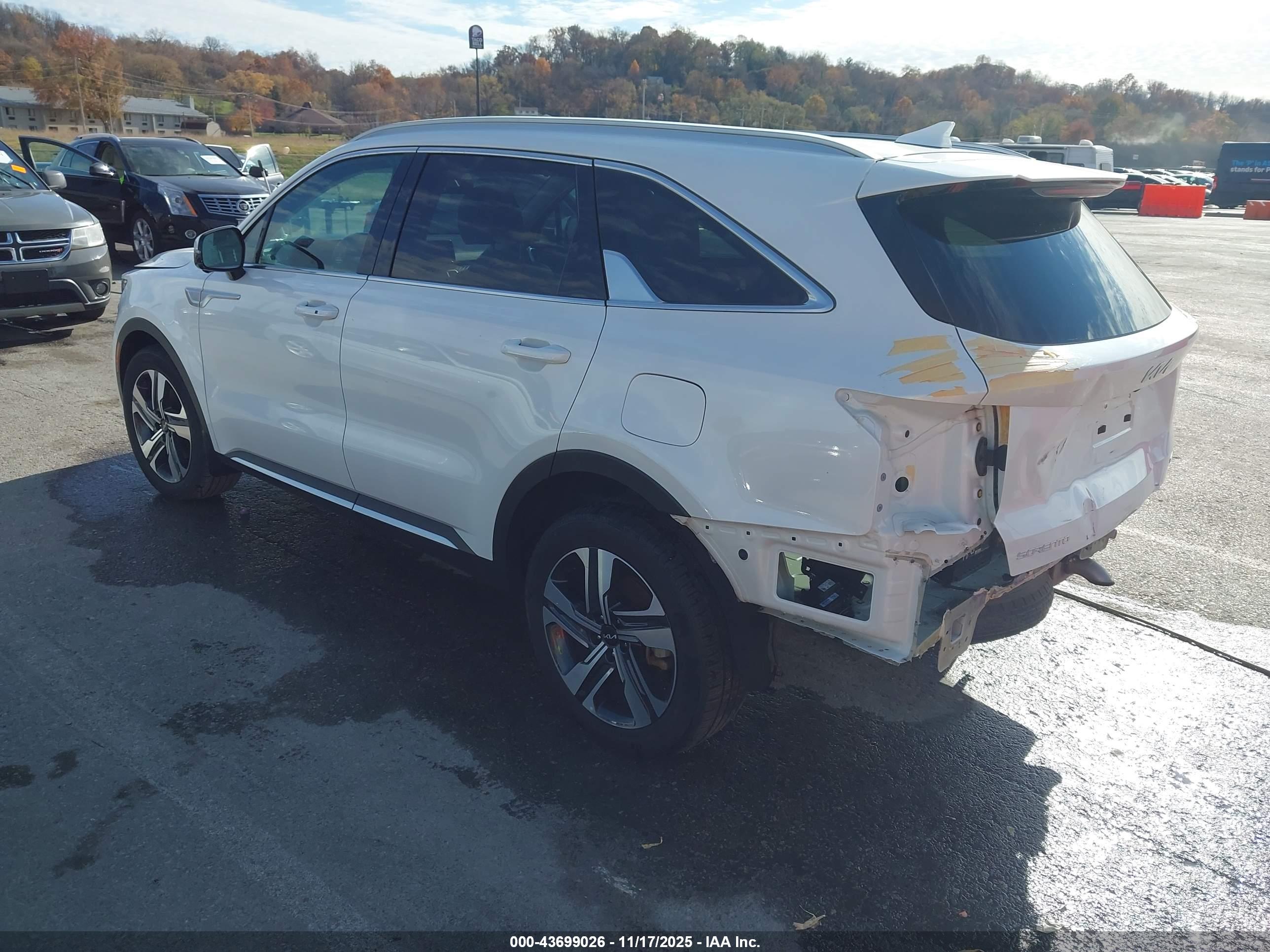 KIA SORENTO image 3