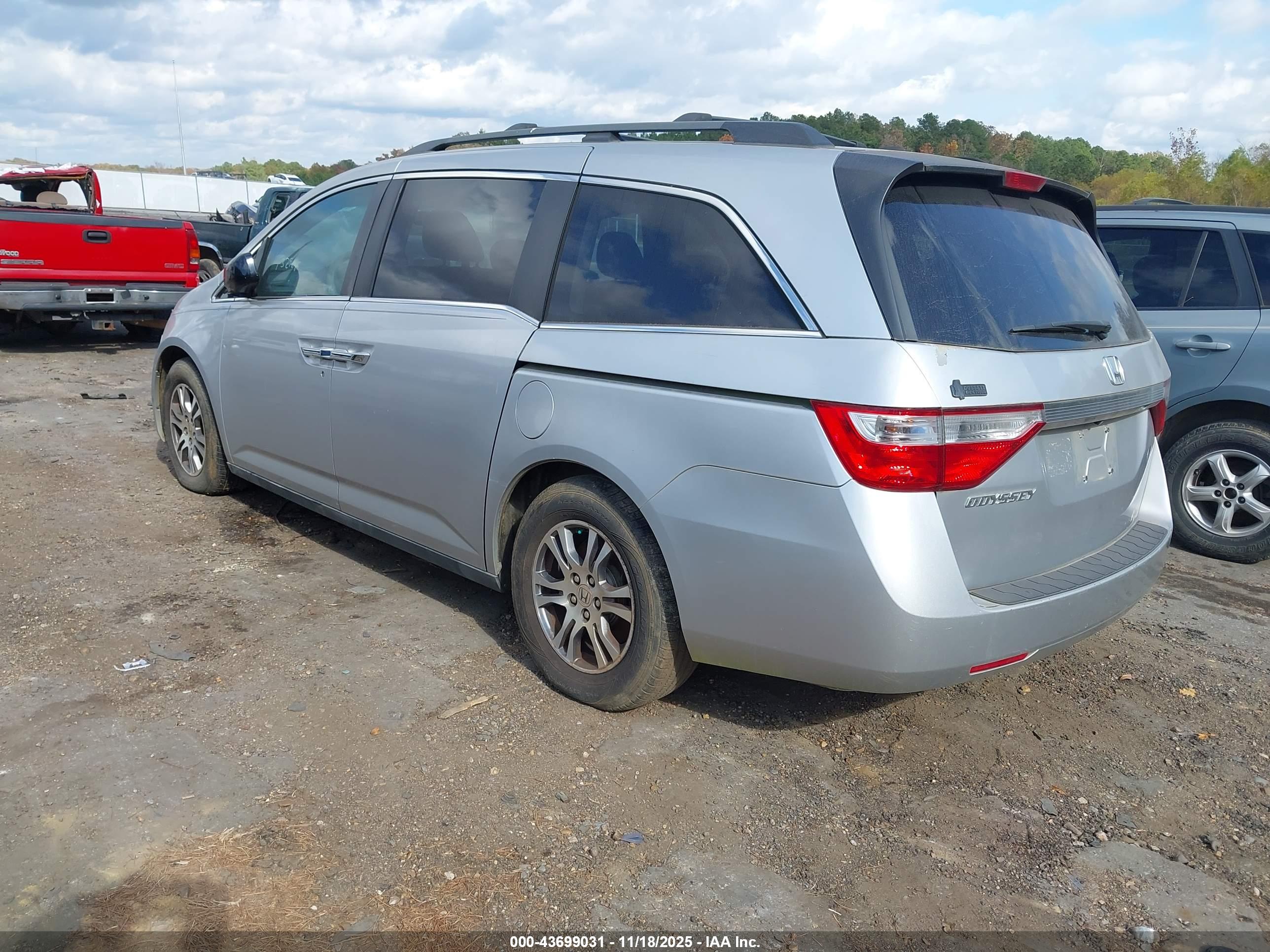 HONDA ODYSSEY image 3