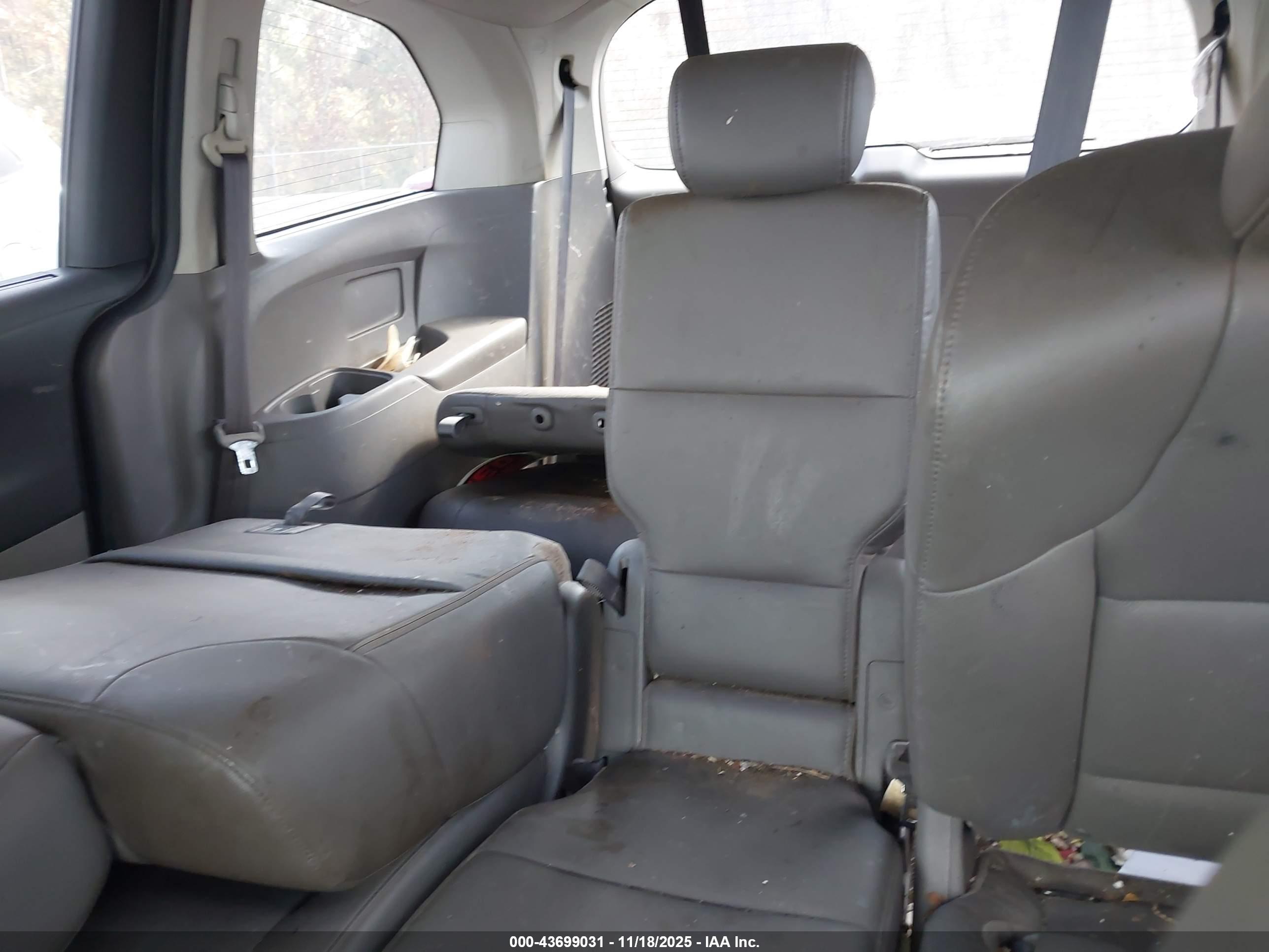 HONDA ODYSSEY image 8