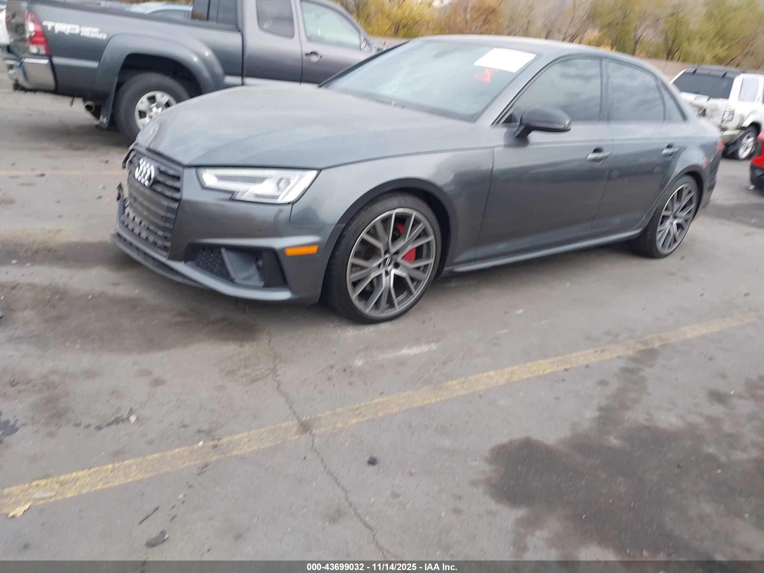AUDI A4 image 2