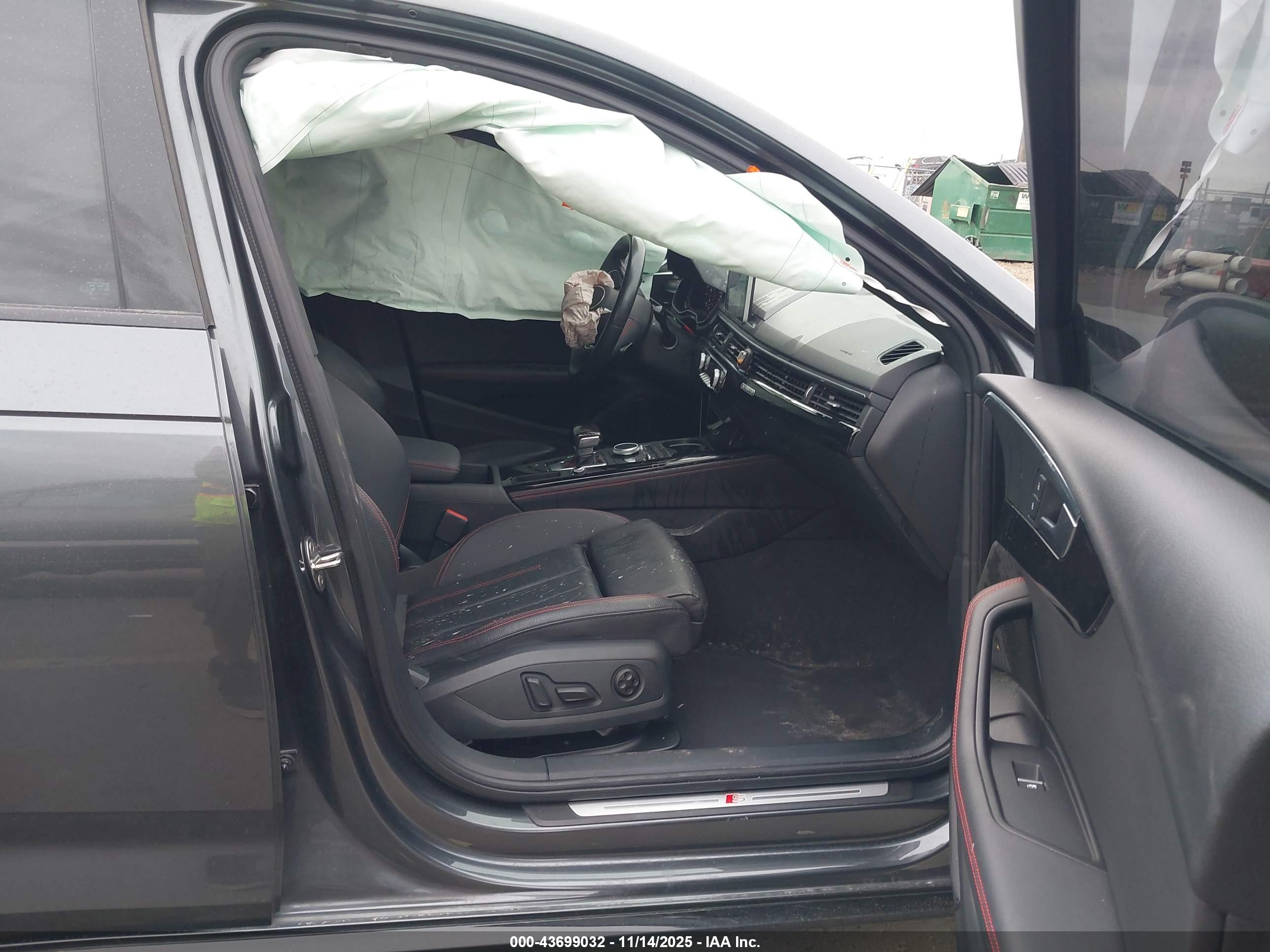 AUDI A4 image 5