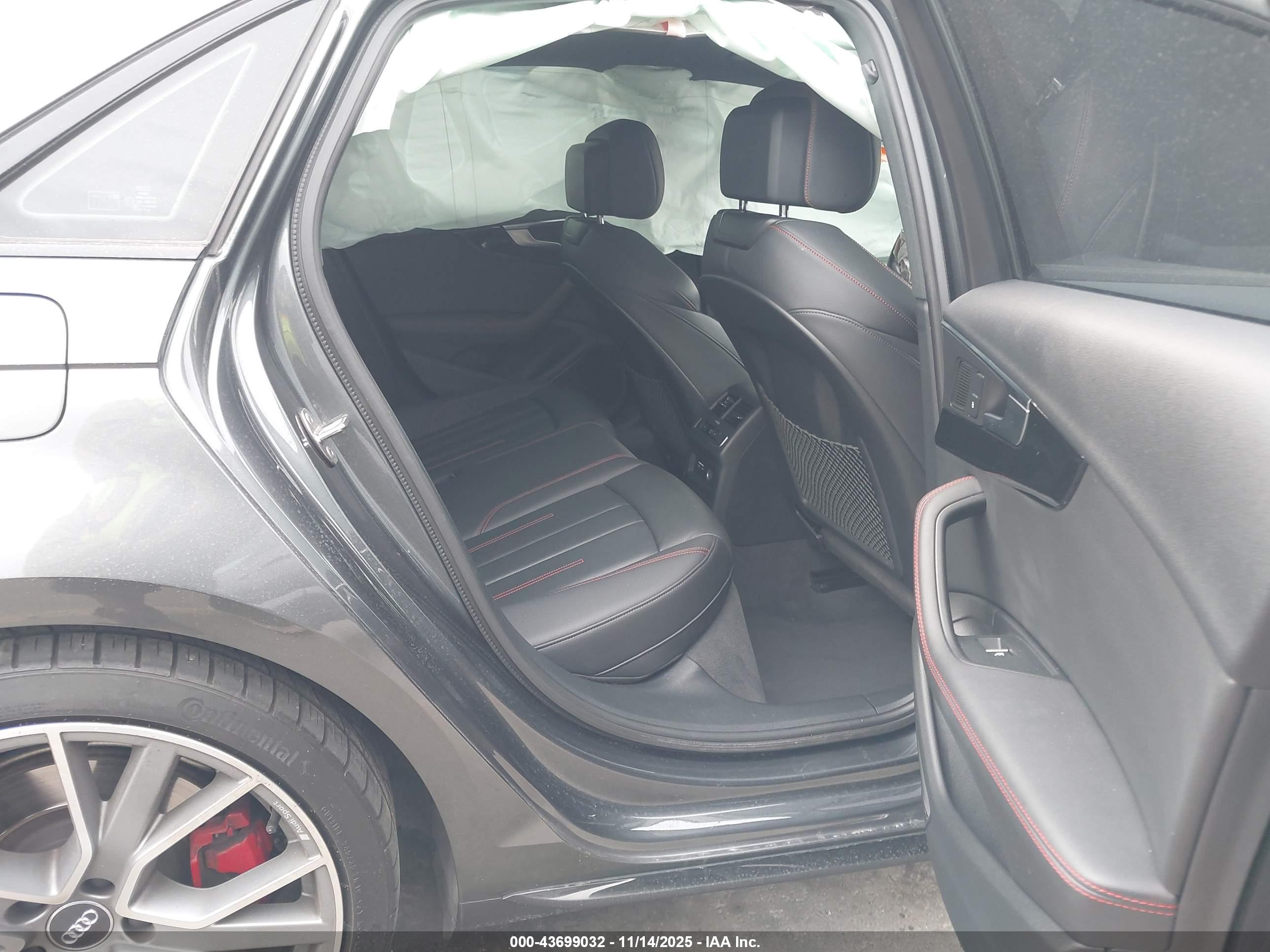 AUDI A4 image 8