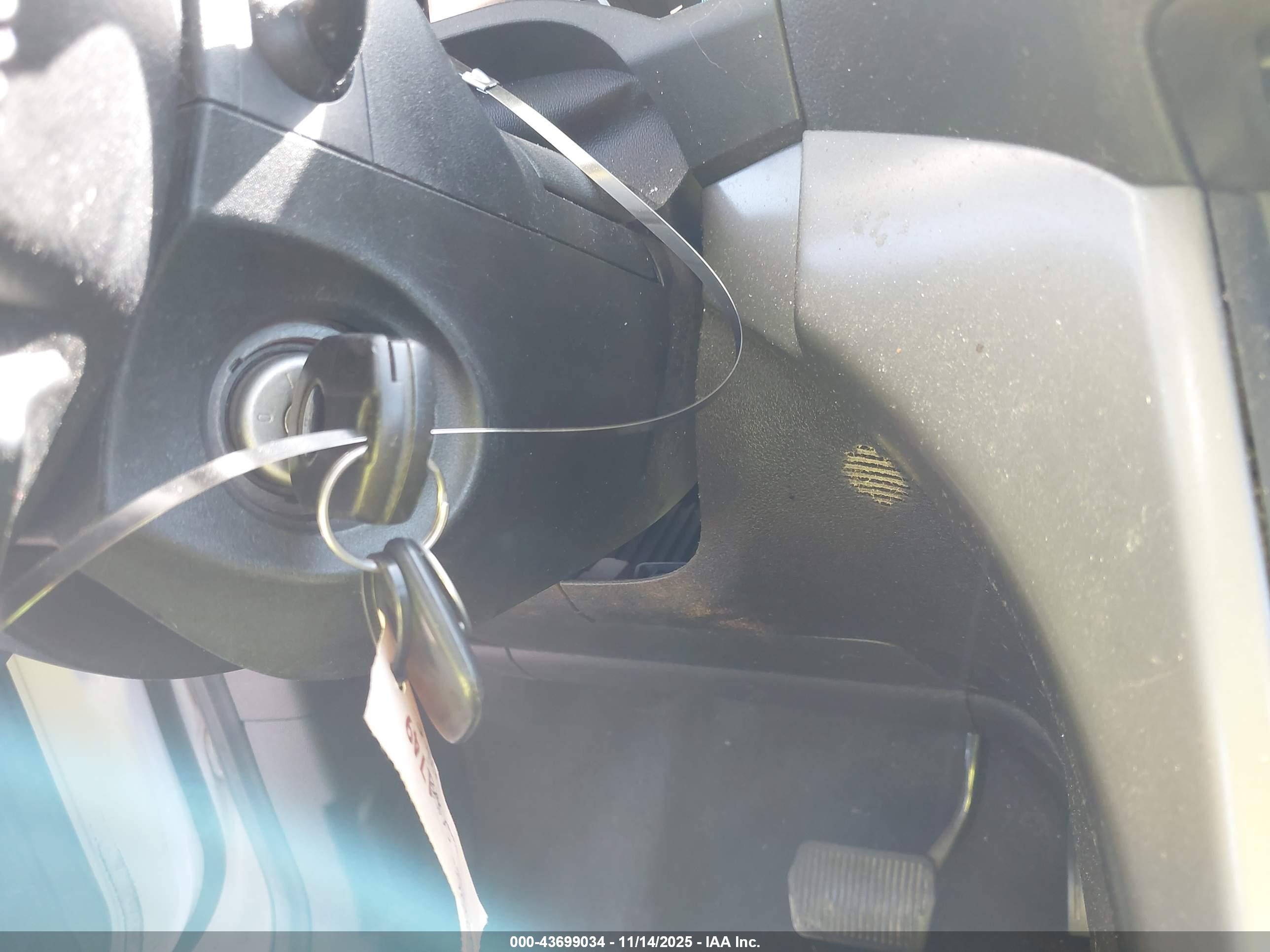 FORD ESCAPE image 11
