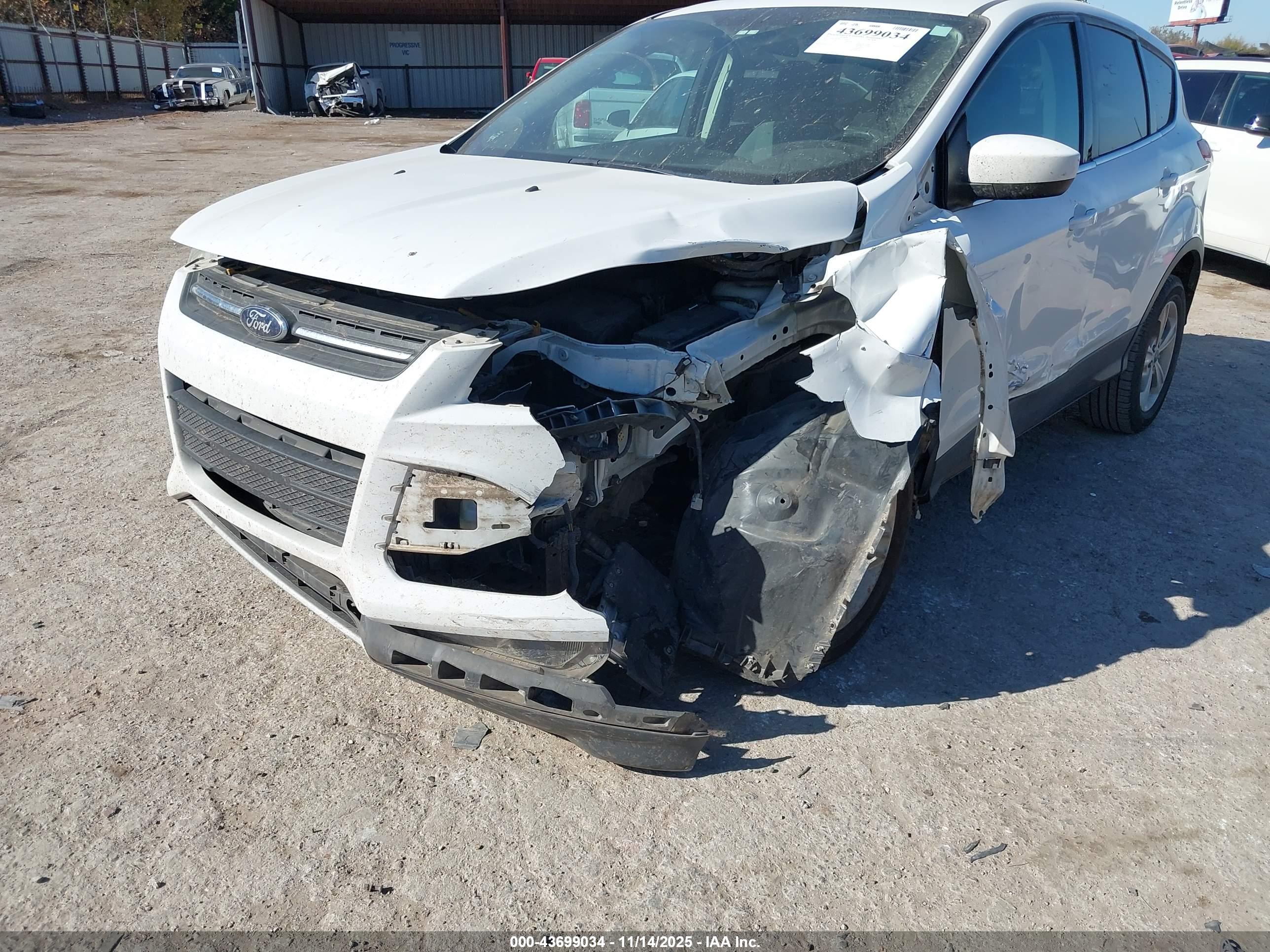 FORD ESCAPE image 6