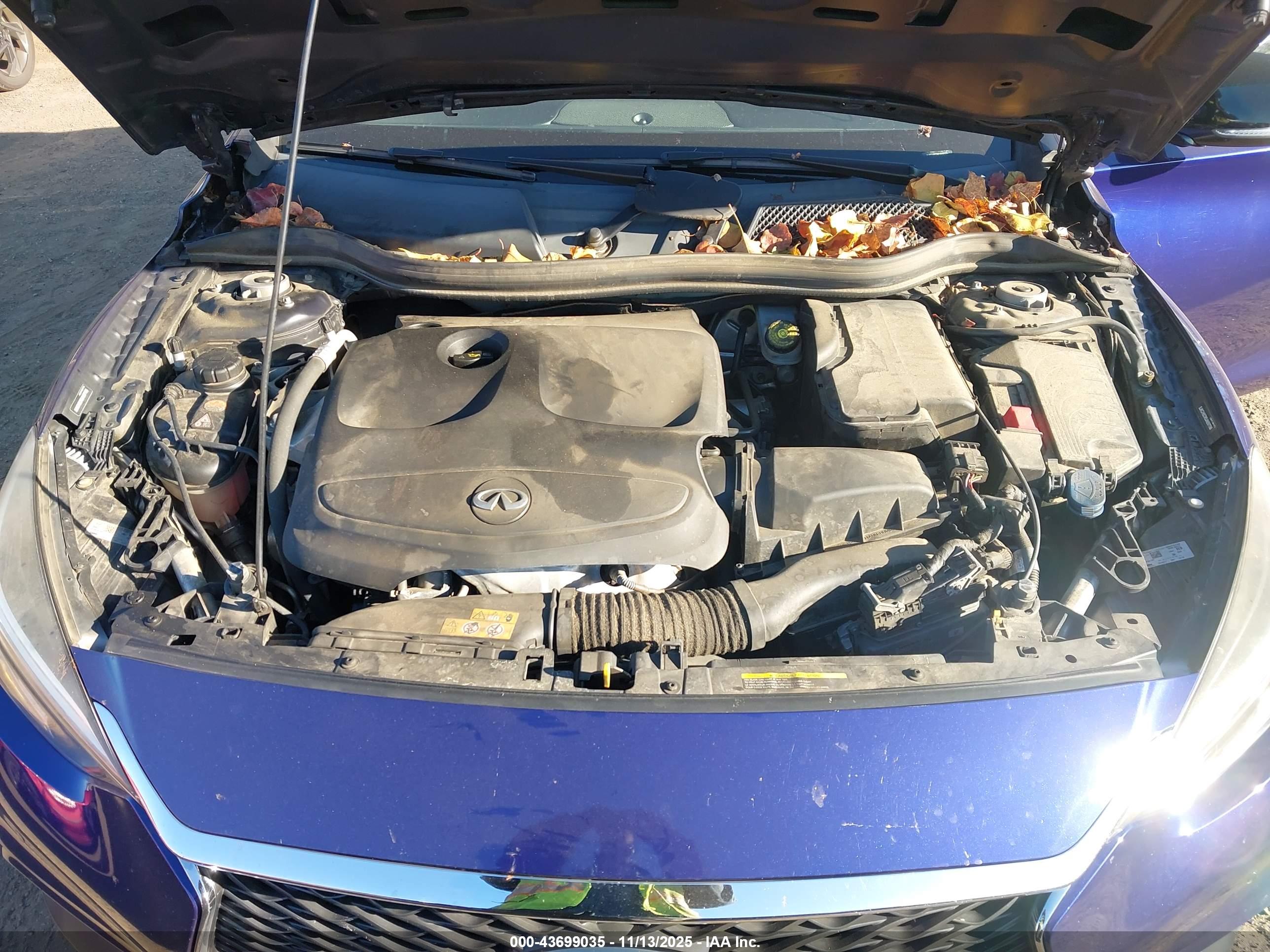INFINITI QX30 image 10