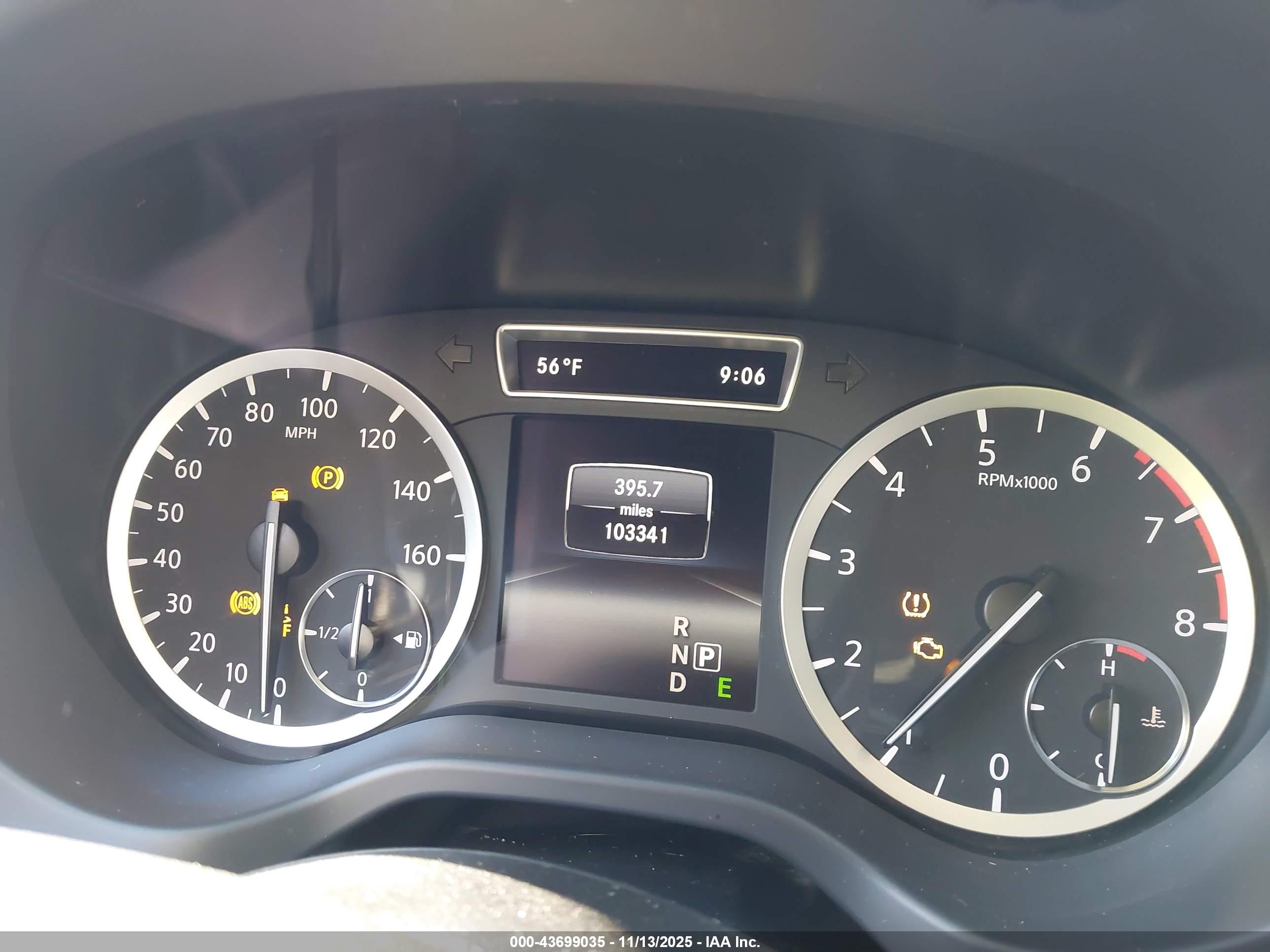 INFINITI QX30 image 7