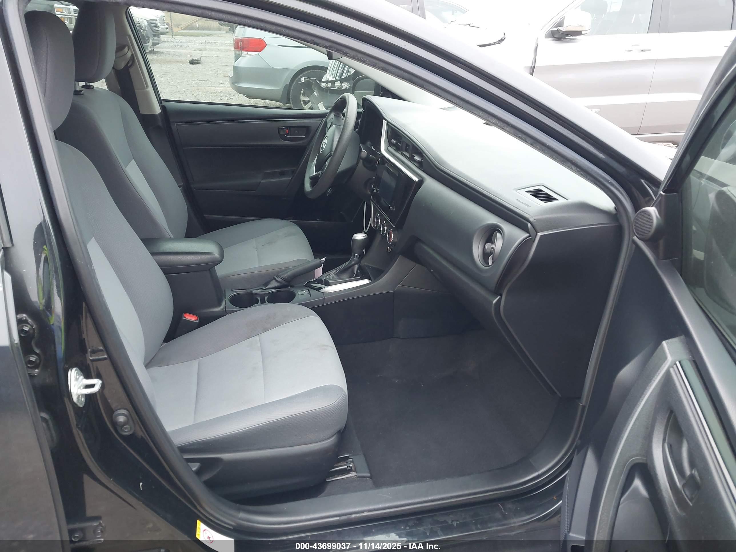 TOYOTA COROLLA image 5
