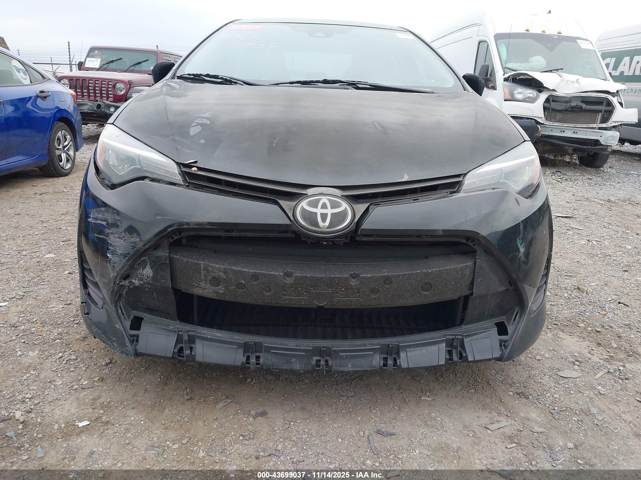 TOYOTA COROLLA image 6