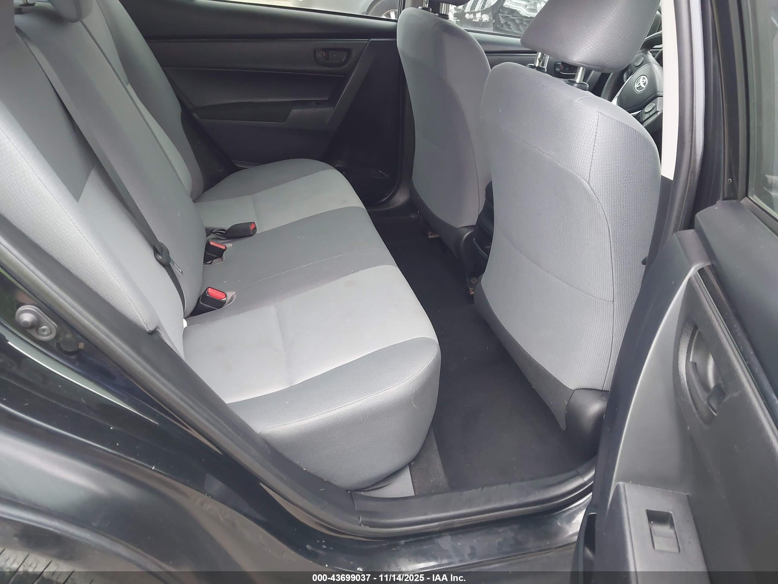 TOYOTA COROLLA image 8