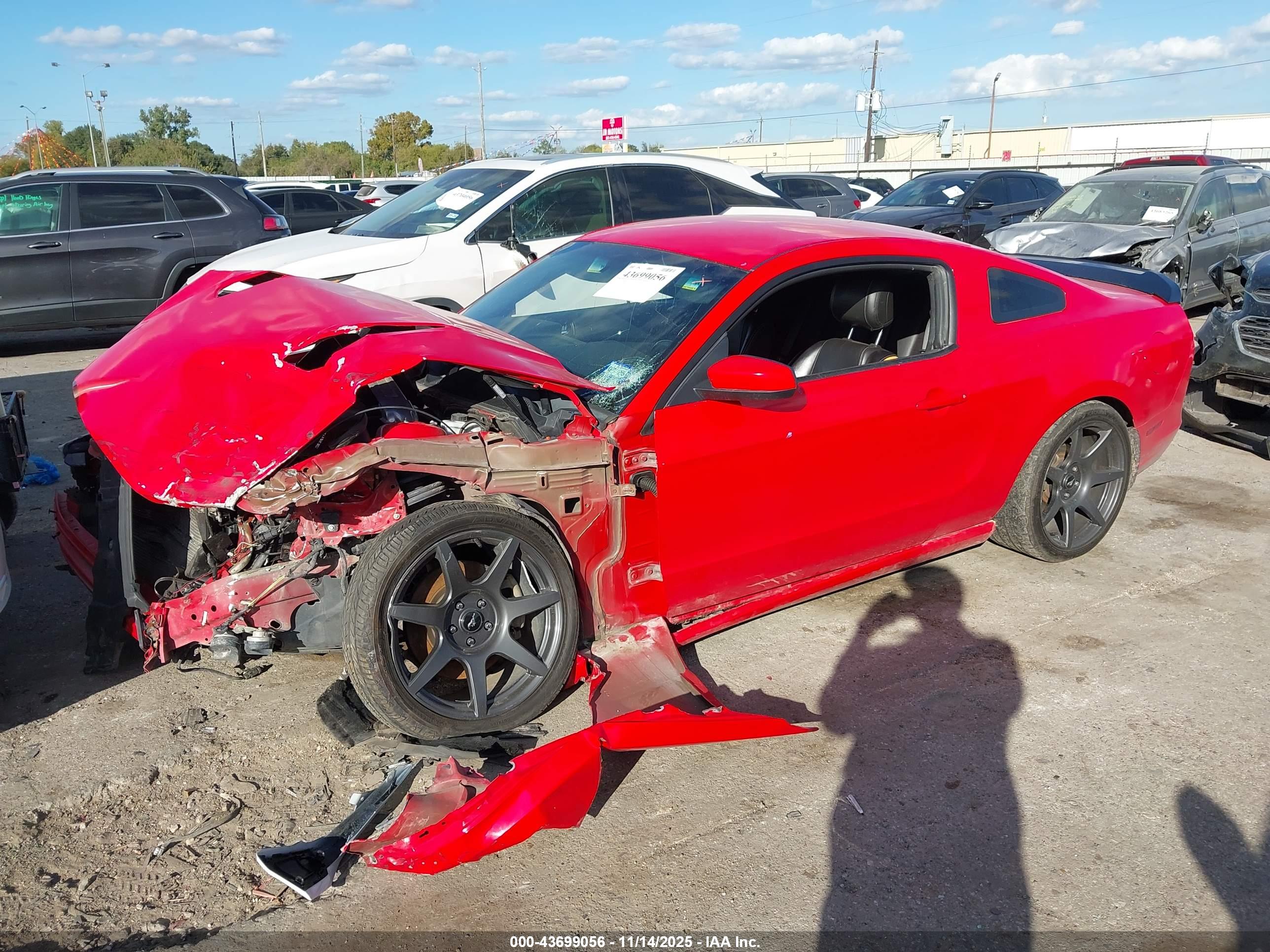 FORD MUSTANG image 2