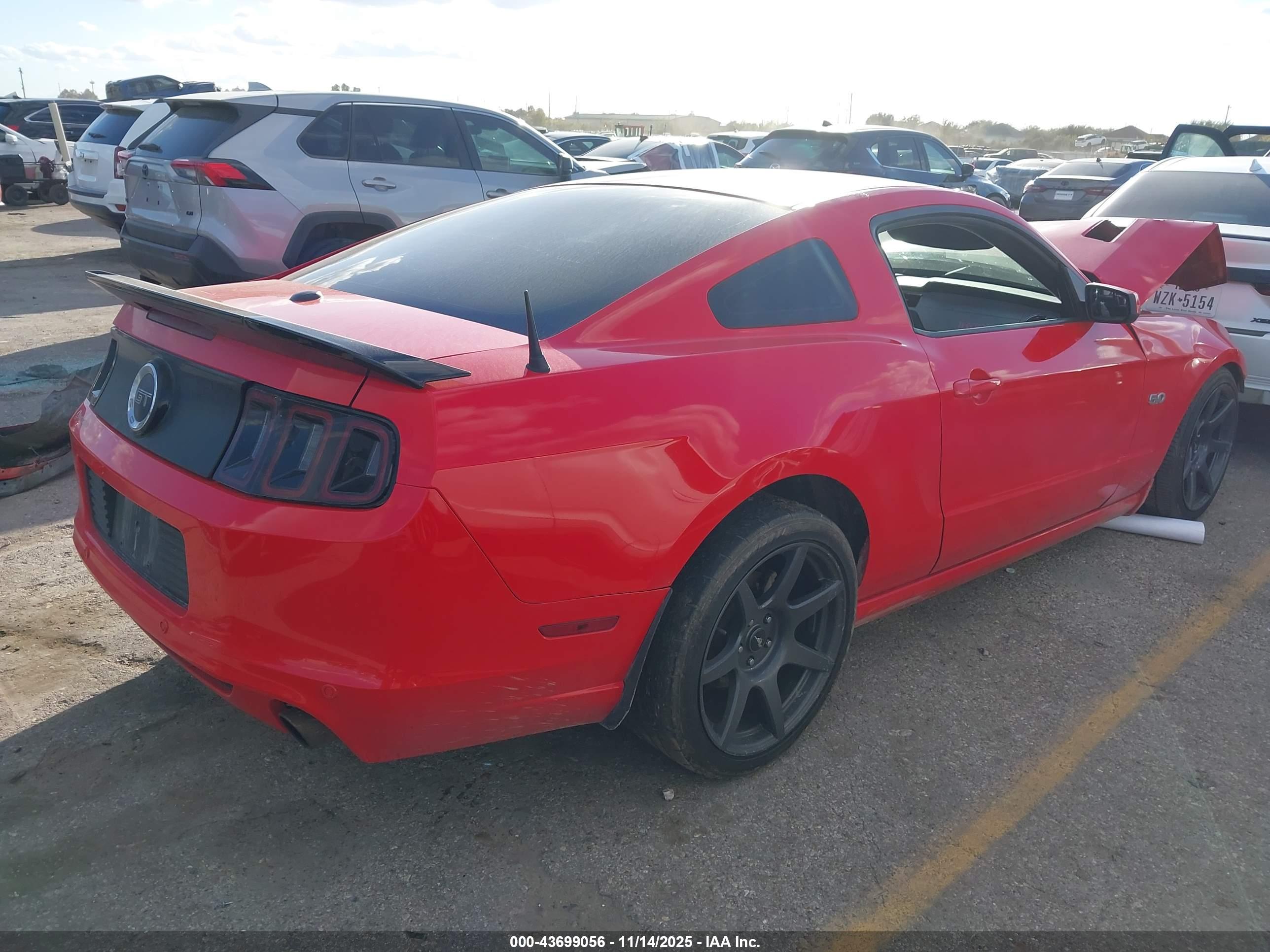 FORD MUSTANG image 4