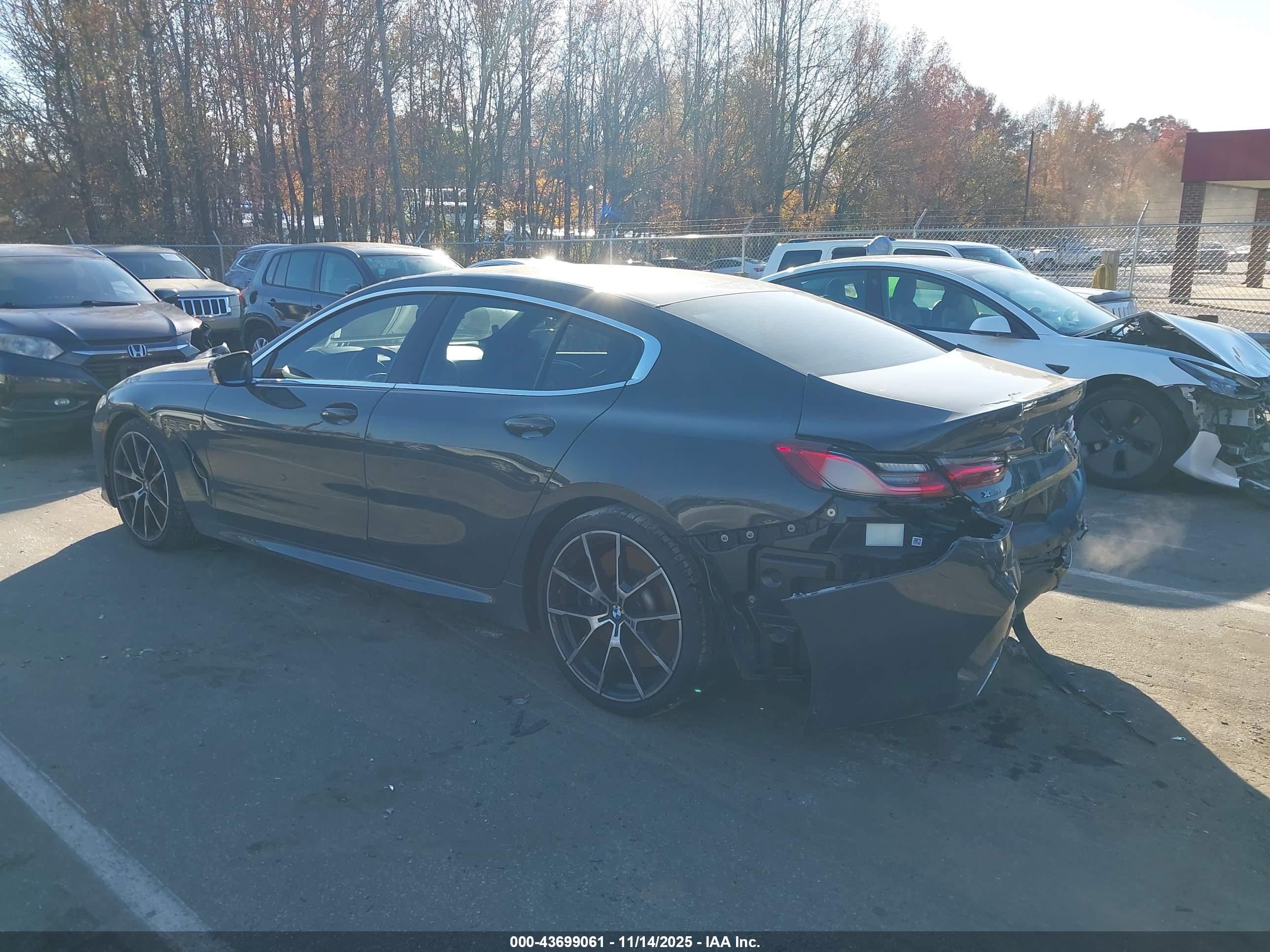 BMW M850I image 3