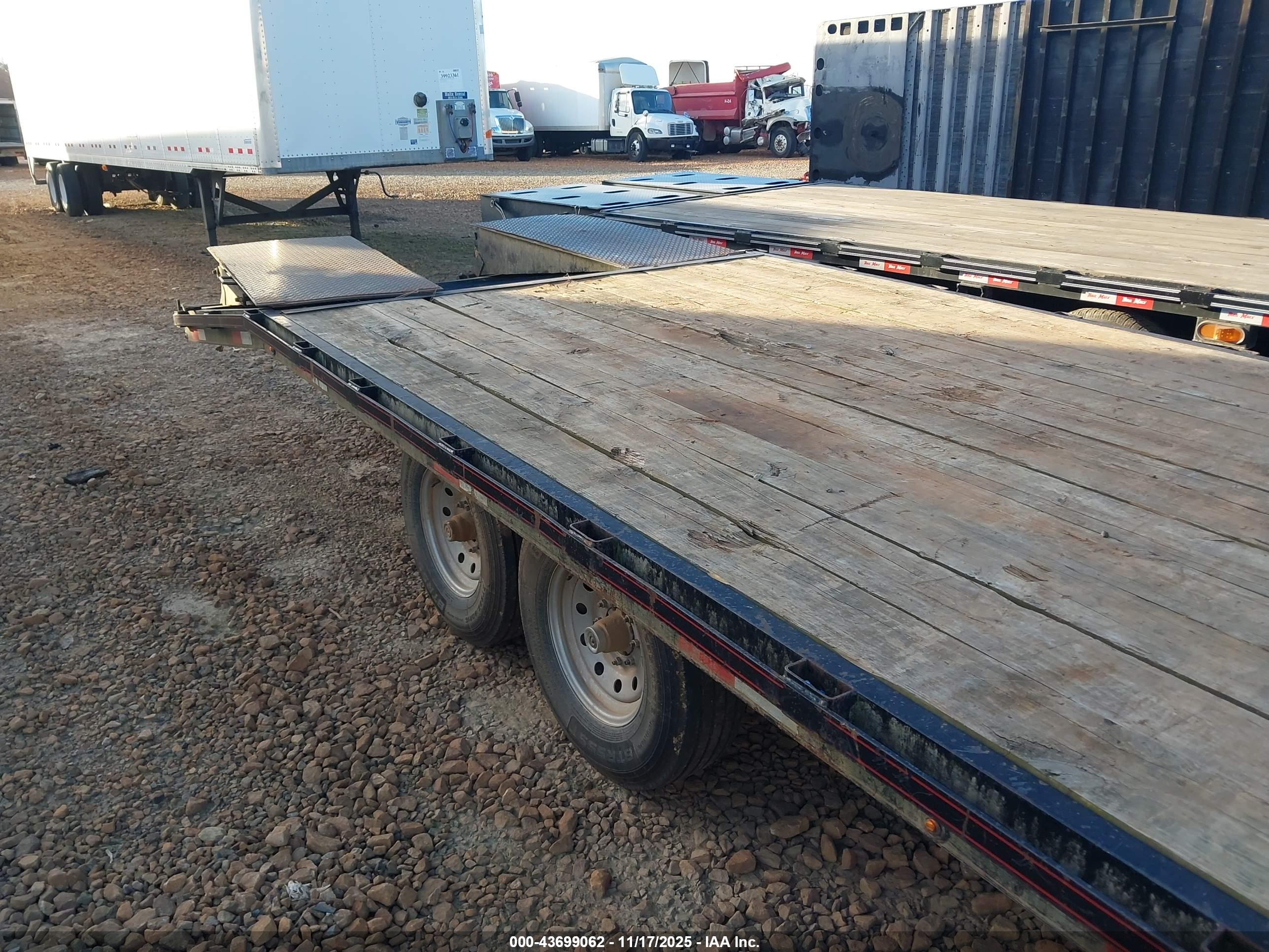 BLAZER 20' image 8